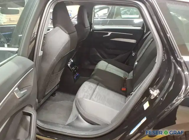 Audi A6 view 8