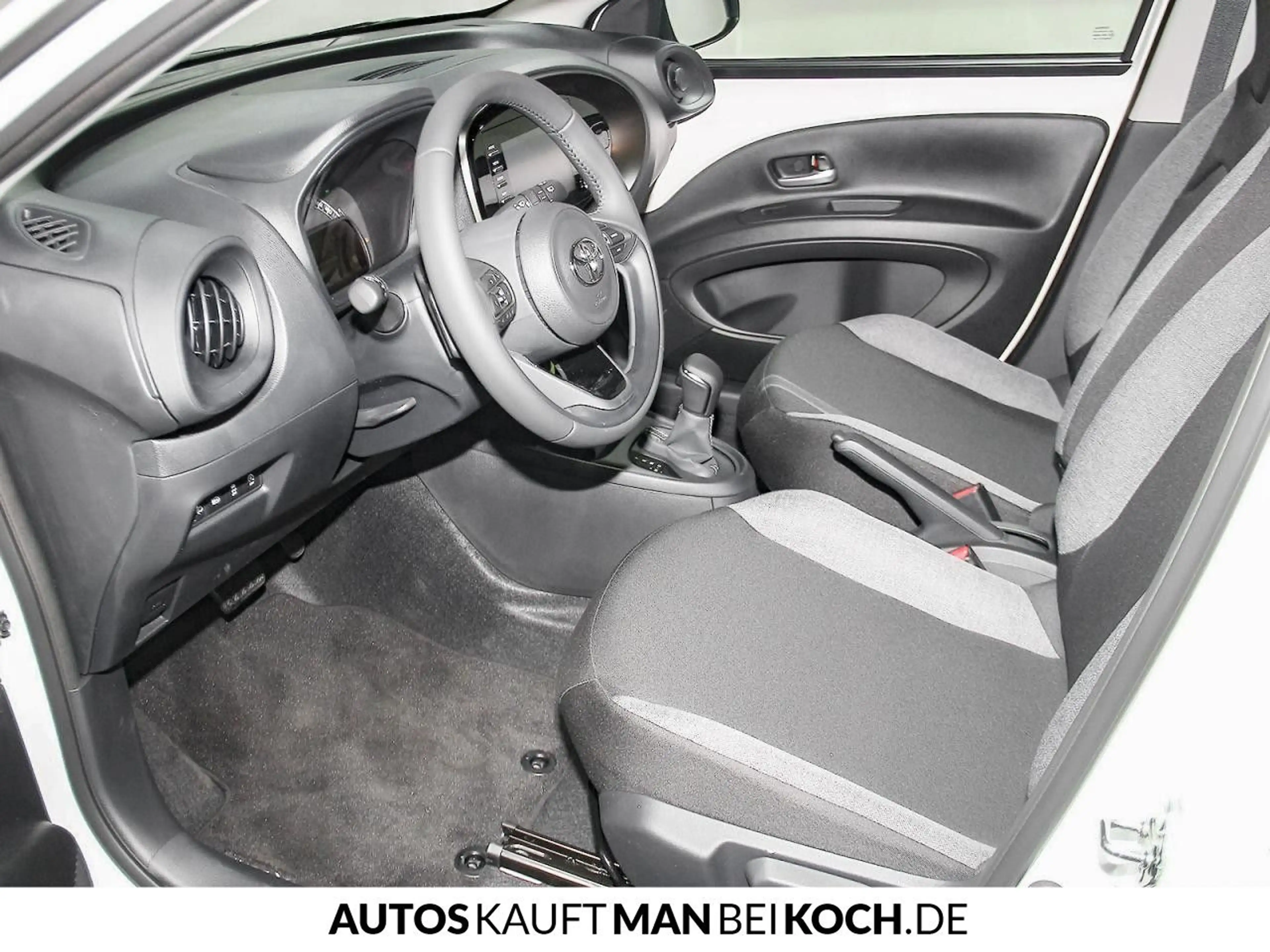 Toyota Aygo X 1.0 VVT-i Play R-CAM ACC BT ALLW KLIMA — photo 7