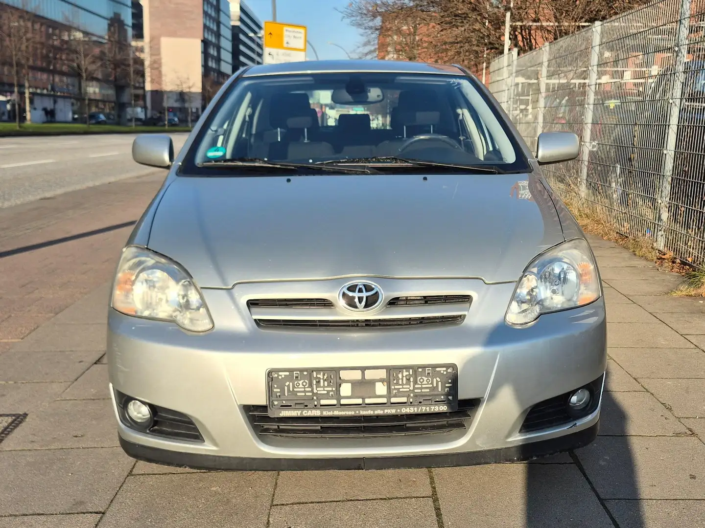 Toyota Corolla 1.6 Sol / Compact Grau - 2