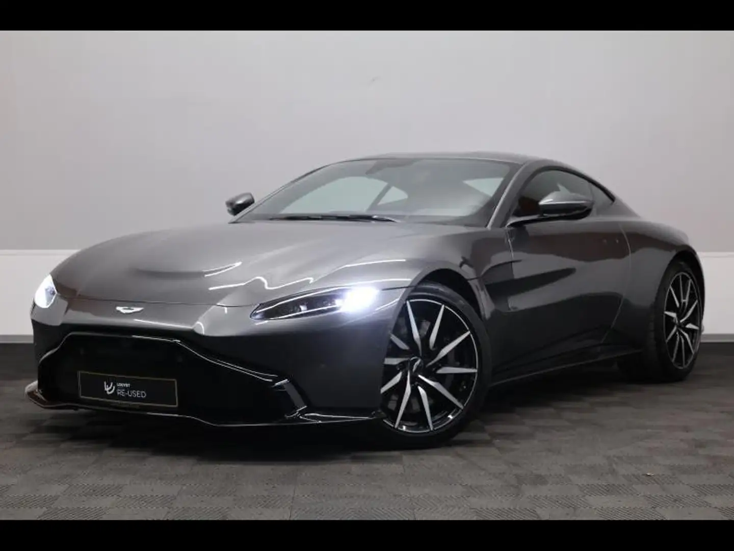 Aston Martin Vantage New Vantage V8 510 Grau - 1
