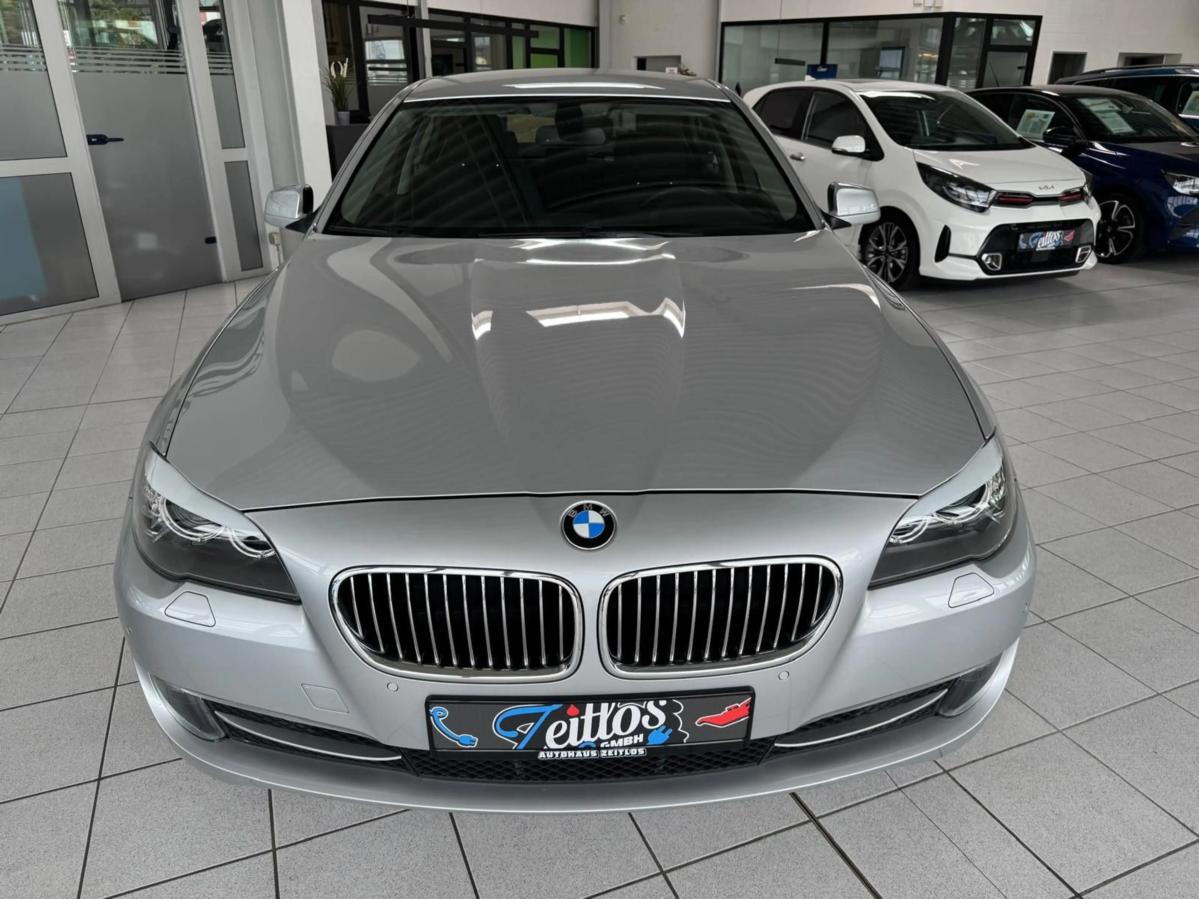 BMW 523 i Lim. *Automatik*1.Hand*Erst 72TKM*PDC*Alu* — photo 8