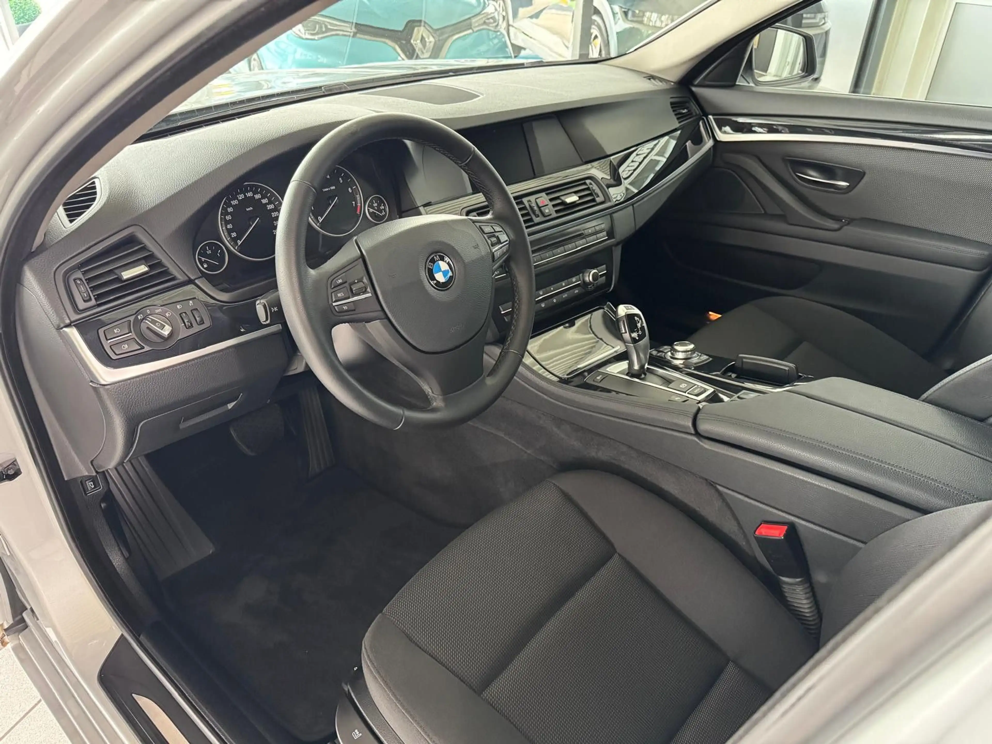 BMW 523 i Lim. *Automatik*1.Hand*Erst 72TKM*PDC*Alu* — photo 14