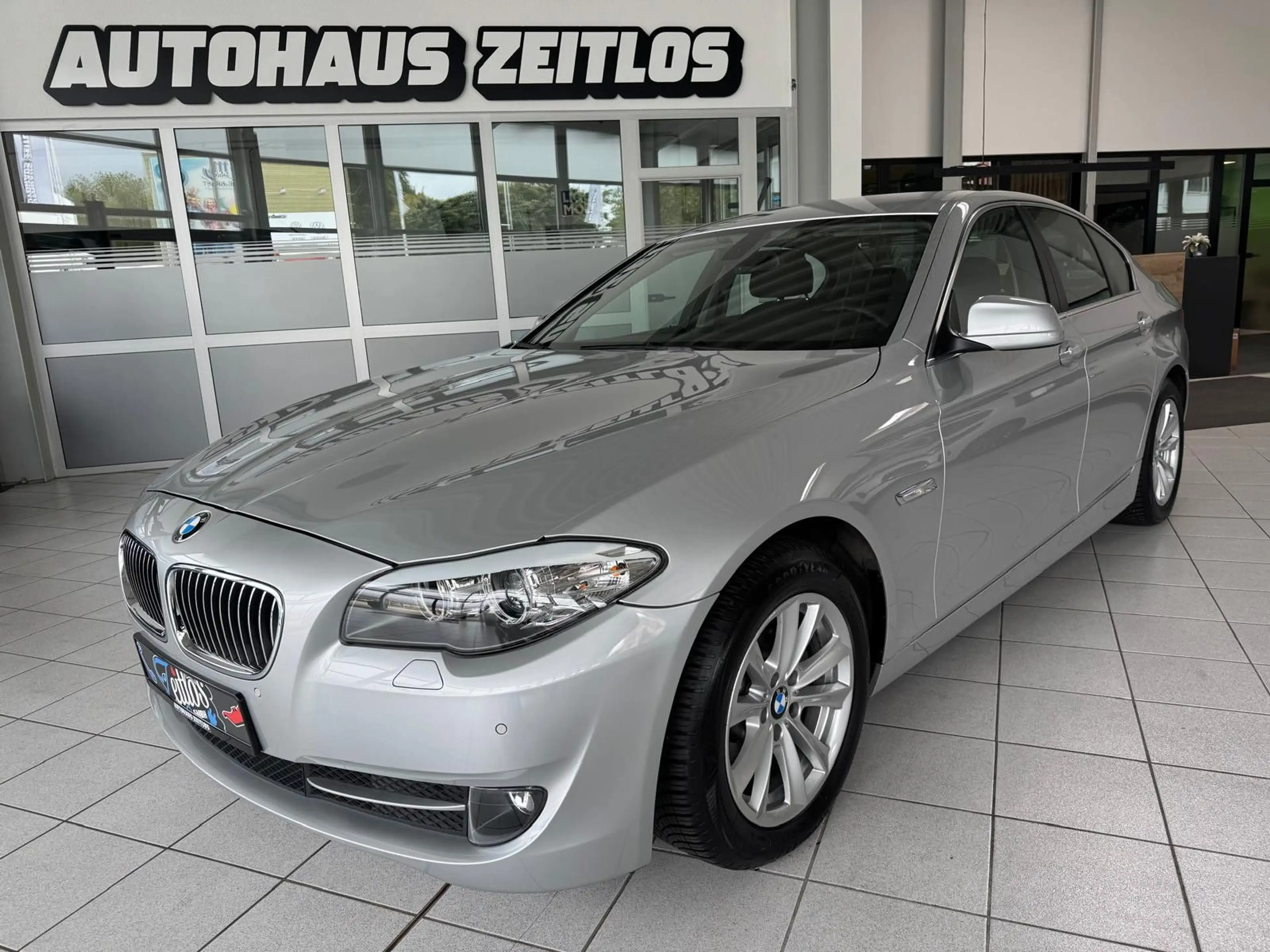 BMW 523 i Lim. *Automatik*1.Hand*Erst 72TKM*PDC*Alu*
