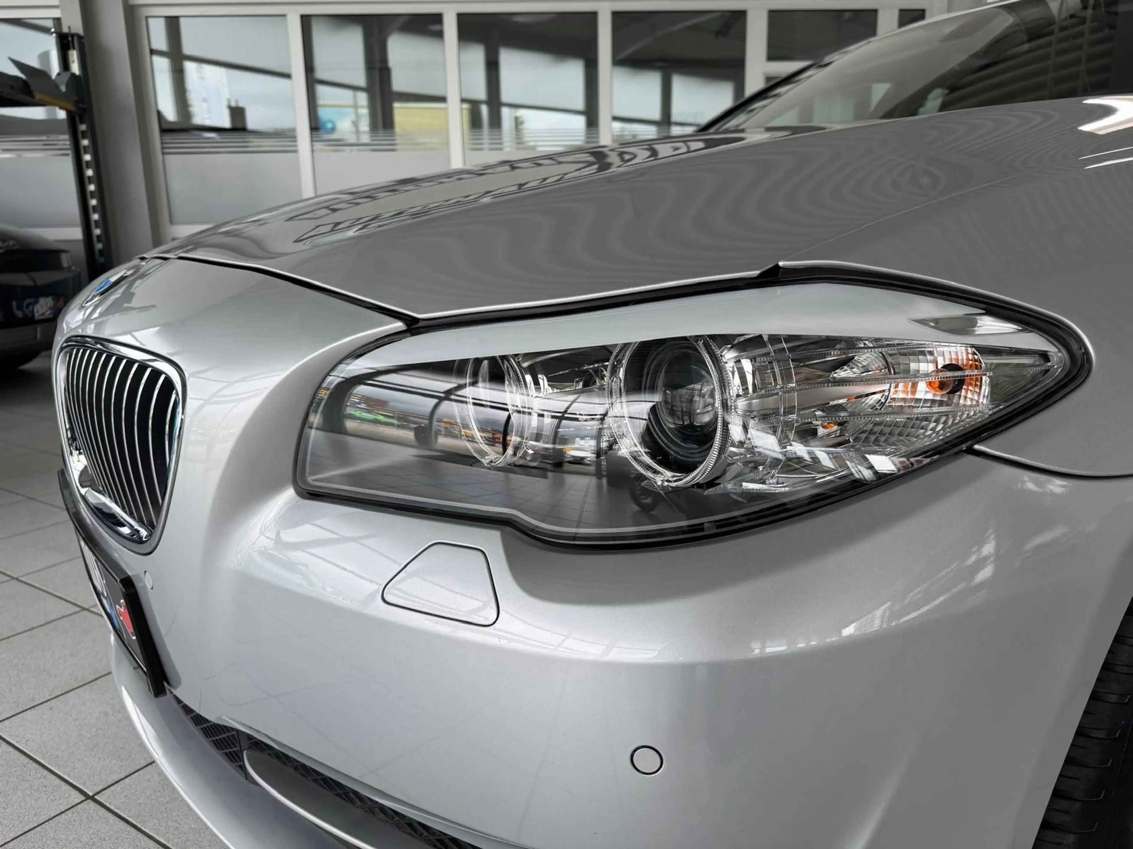 BMW 523 i Lim. *Automatik*1.Hand*Erst 72TKM*PDC*Alu* — photo 13