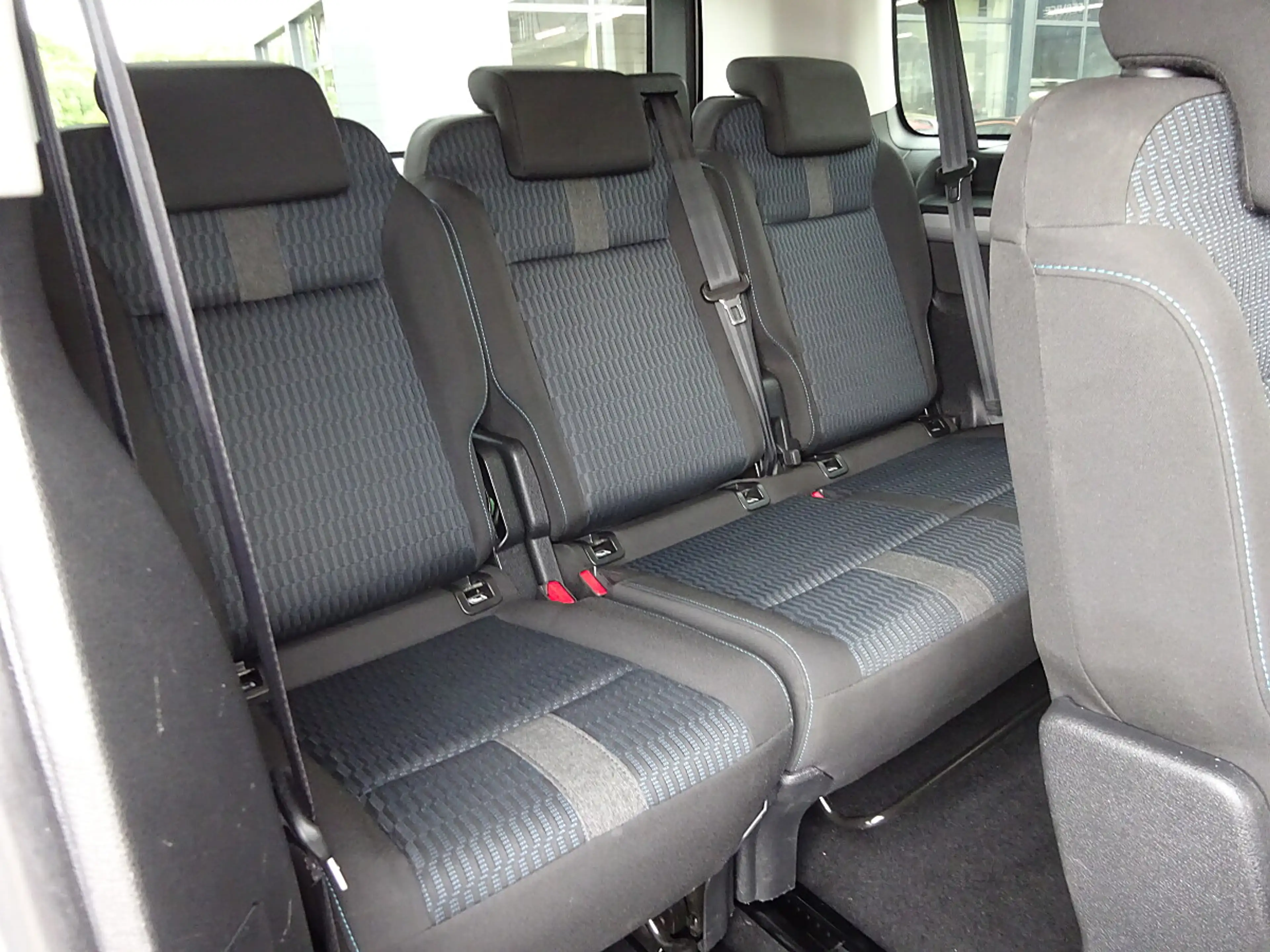 Peugeot Traveller Active L2 BlueHDI 145 S&S,1.Besitz, 8-Sitze, Xe... — photo 8