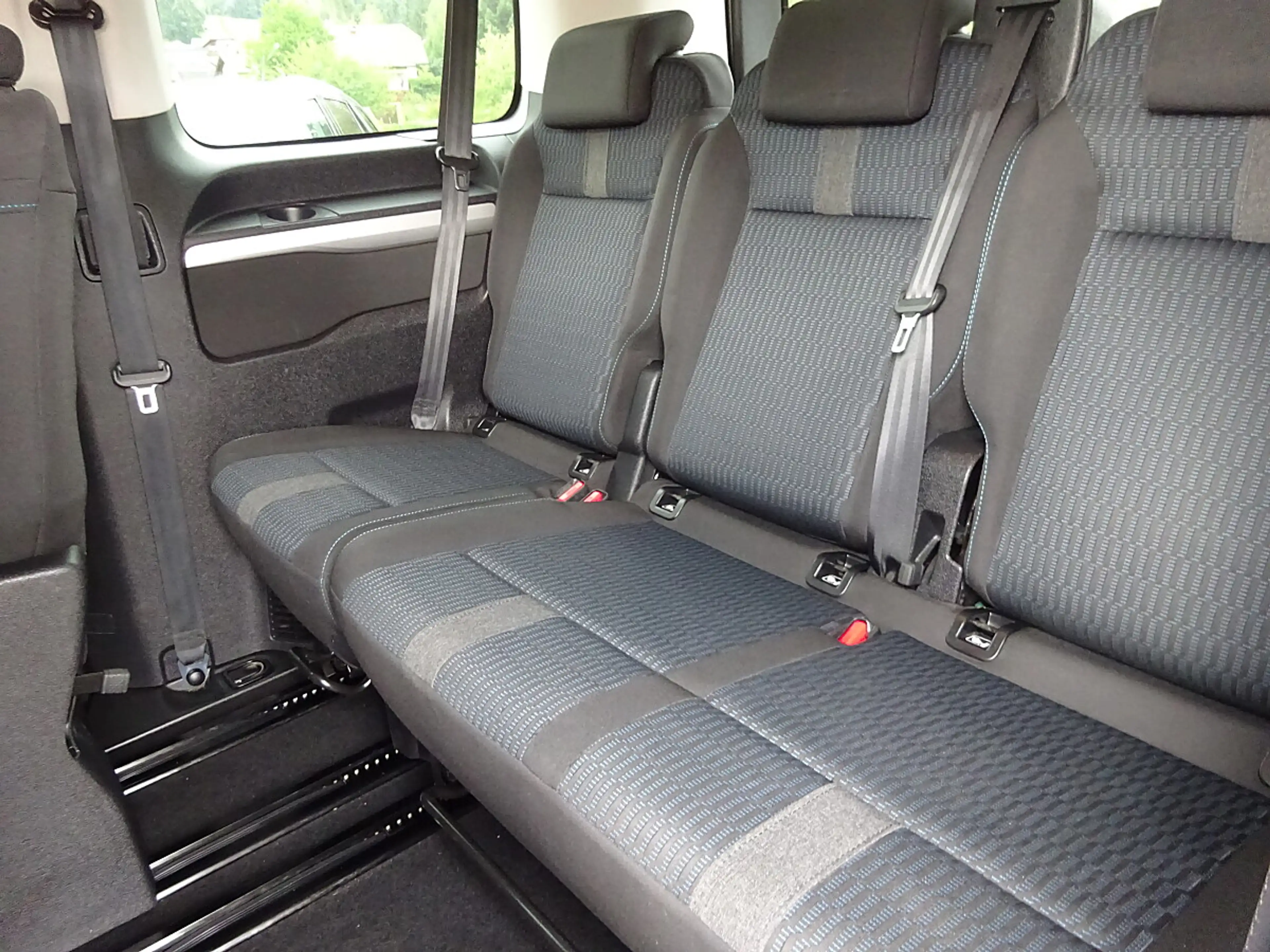 Peugeot Traveller Active L2 BlueHDI 145 S&S,1.Besitz, 8-Sitze, Xe... — photo 15