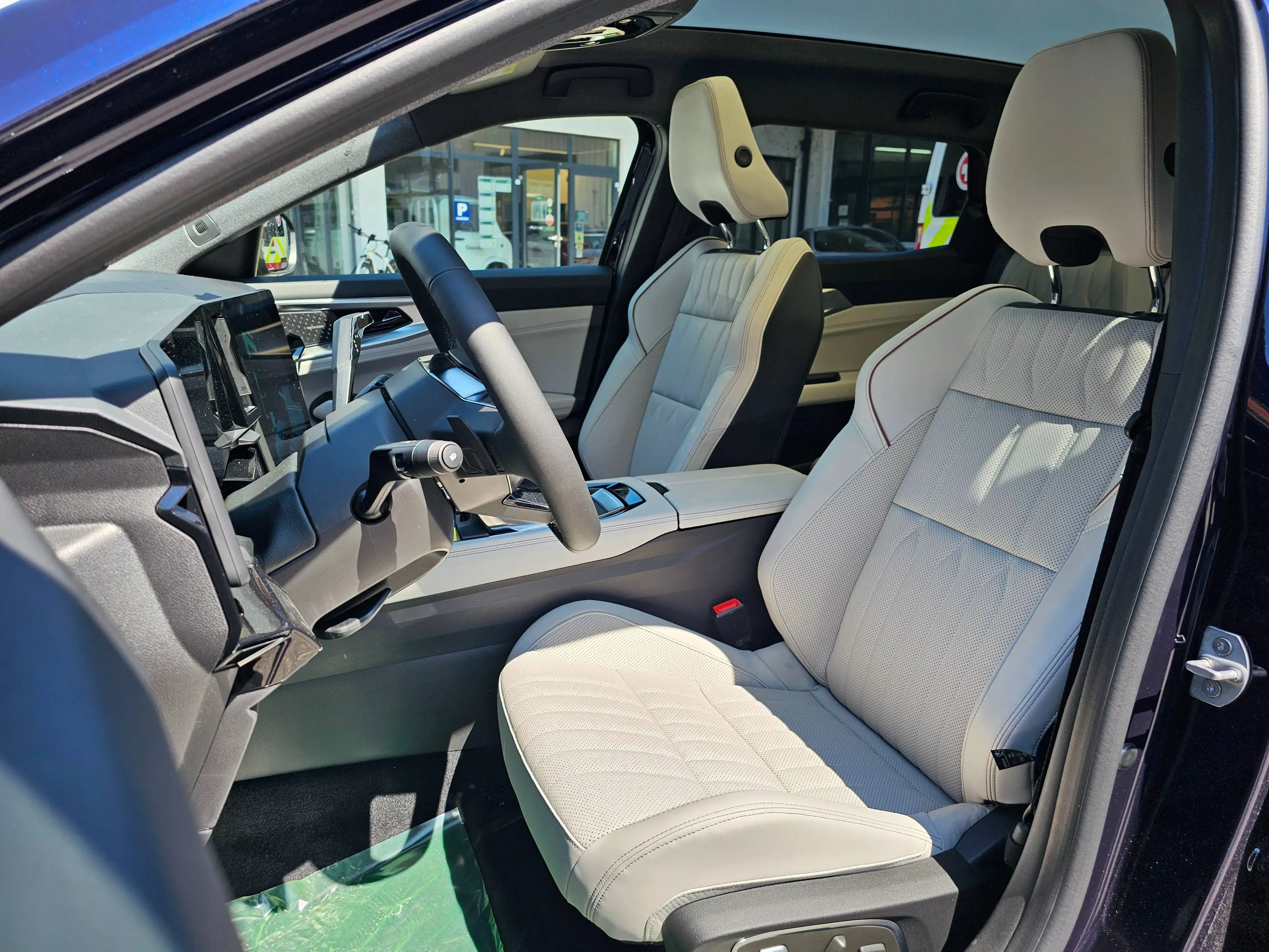 Renault Espace Iconic Full Hybrid E-Tech 200 5-Sitzer — photo 6