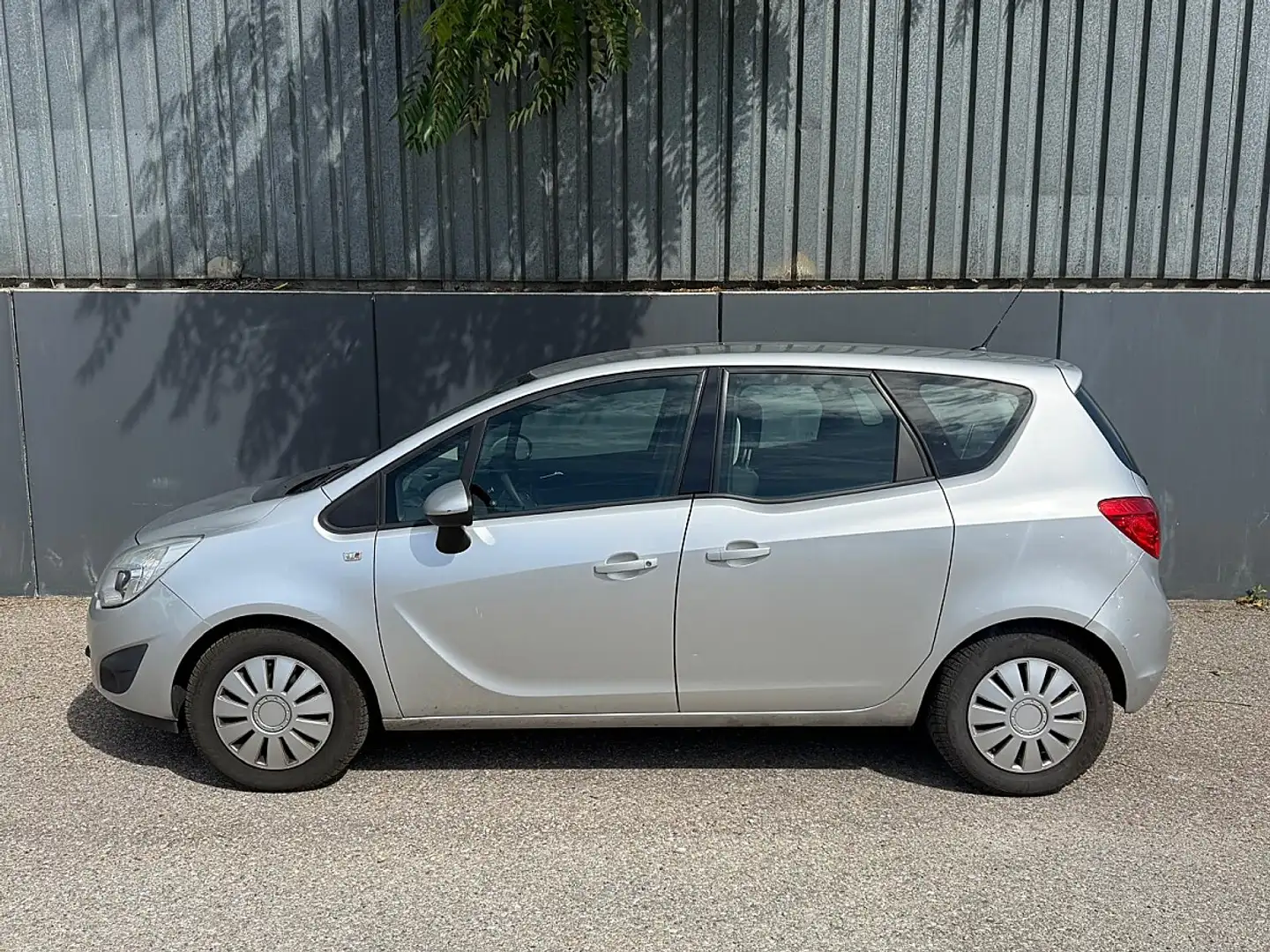 Opel Meriva 1,4 Twinport Edition | PICKERL BIS 12/2026 | Grau - 2