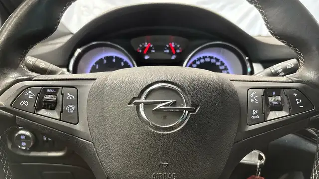 Opel Astra view 10