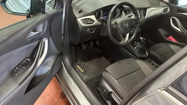 Opel Astra view 8