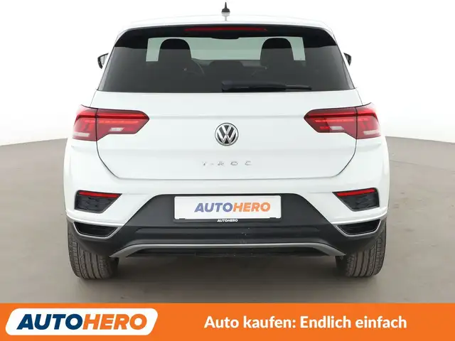 Volkswagen T-Roc view 5