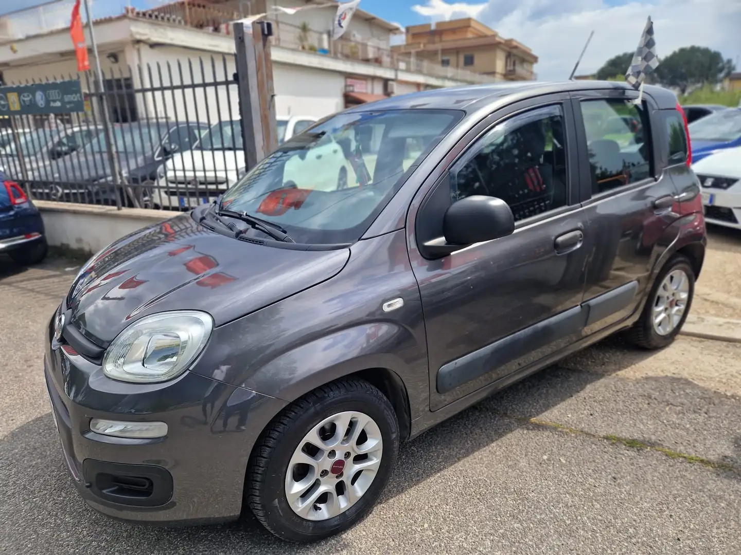 Fiat Panda 1.2 Lounge easypower G.P.L 69cv uniprò NEOPATEN Grigio - 2