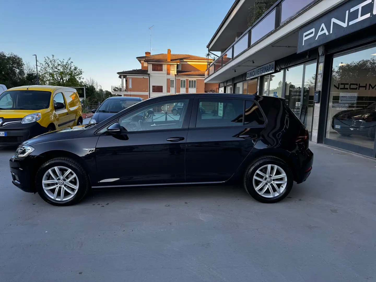 Volkswagen Golf 5p 1.5 tgi Highline 130cv dsg Noir - 2