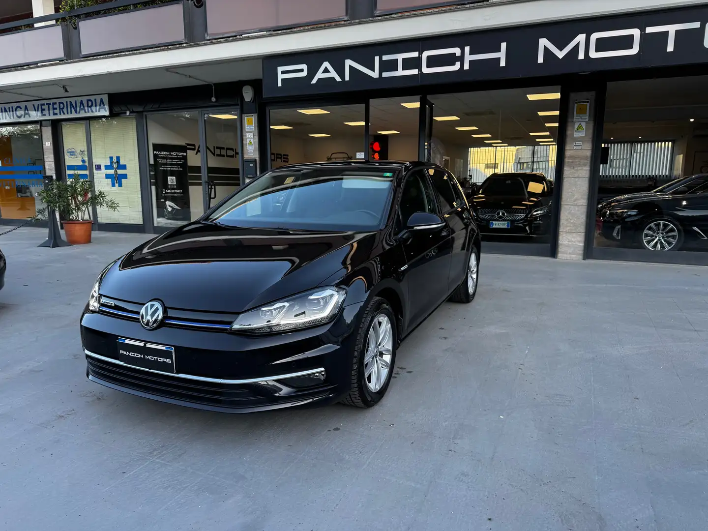 Volkswagen Golf 5p 1.5 tgi Highline 130cv dsg Noir - 1