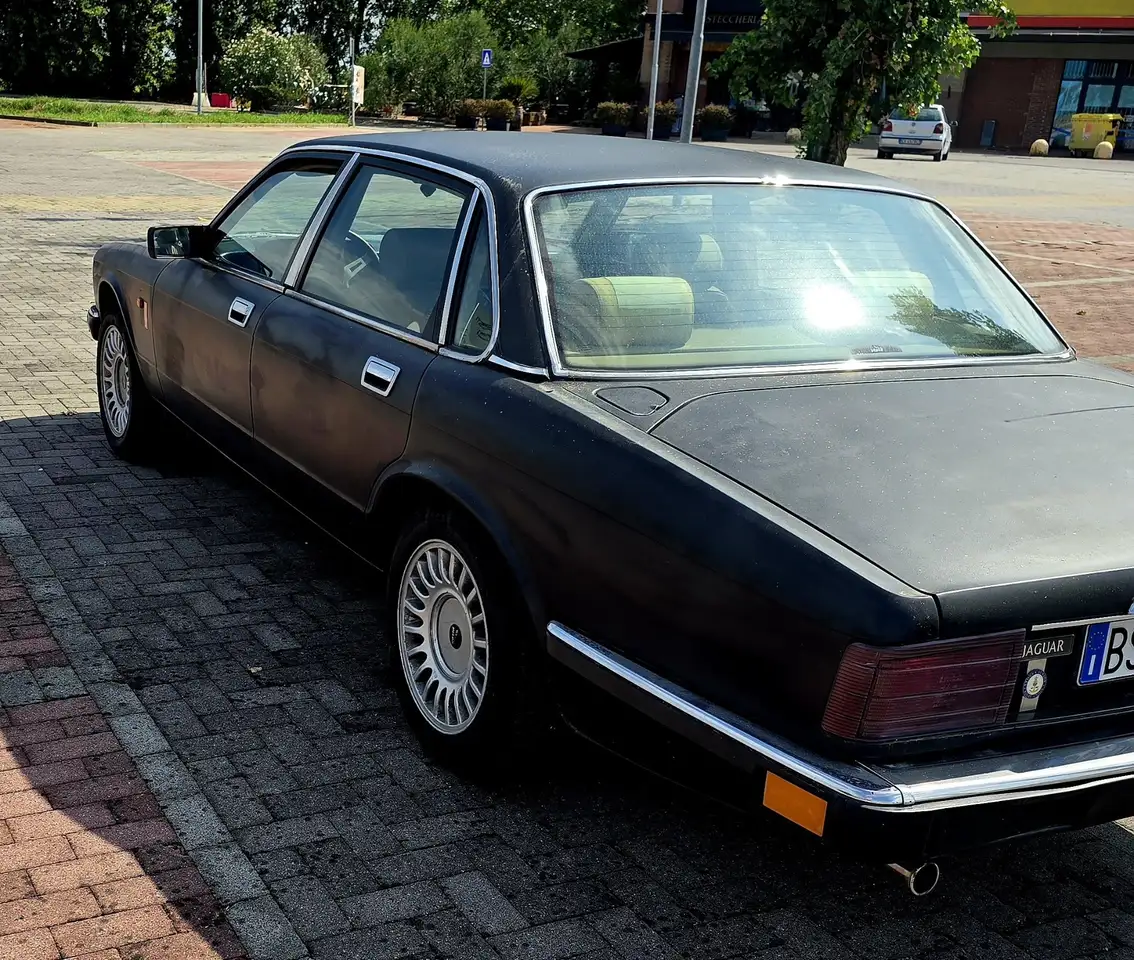 Jaguar XJ6 3.2, foto 4