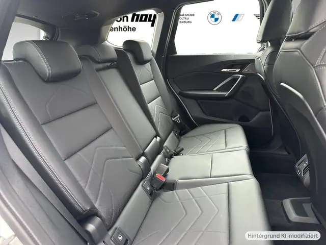 BMW X1 view 8