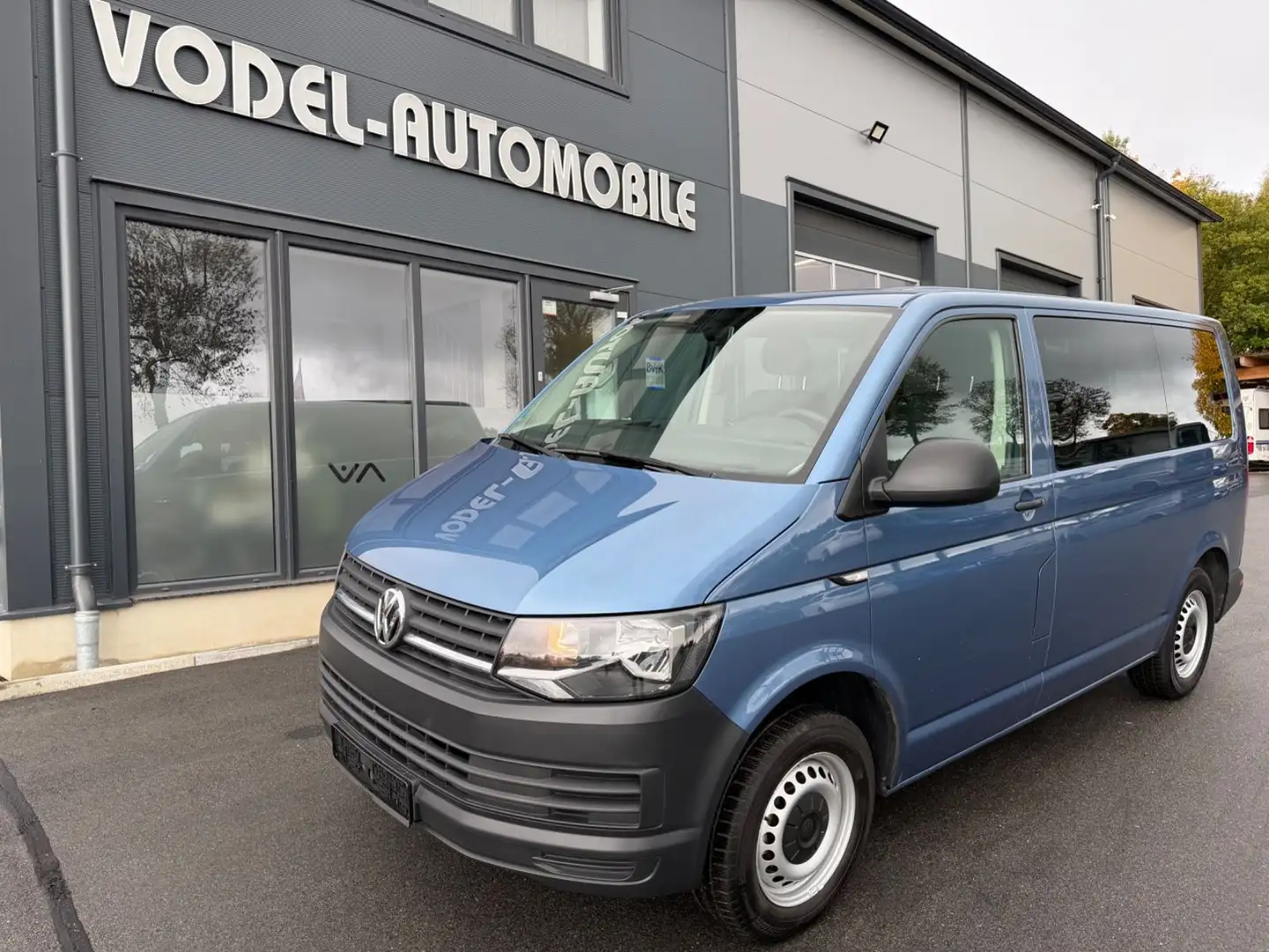 Volkswagen T6 Transporter T6 2.0 TDI Kombi EcoProfi Blau - 1