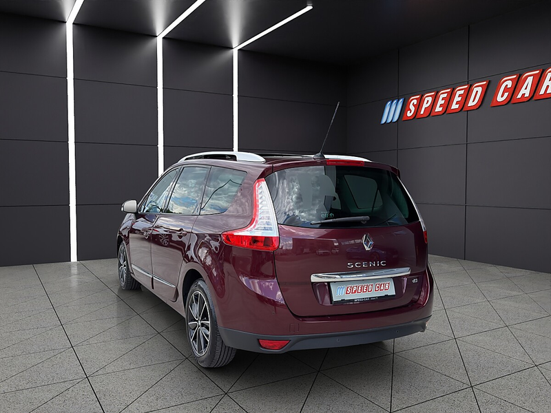Renault Grand Scenic Grand Scénic dCi 110 EDC Bose Edition — photo 5