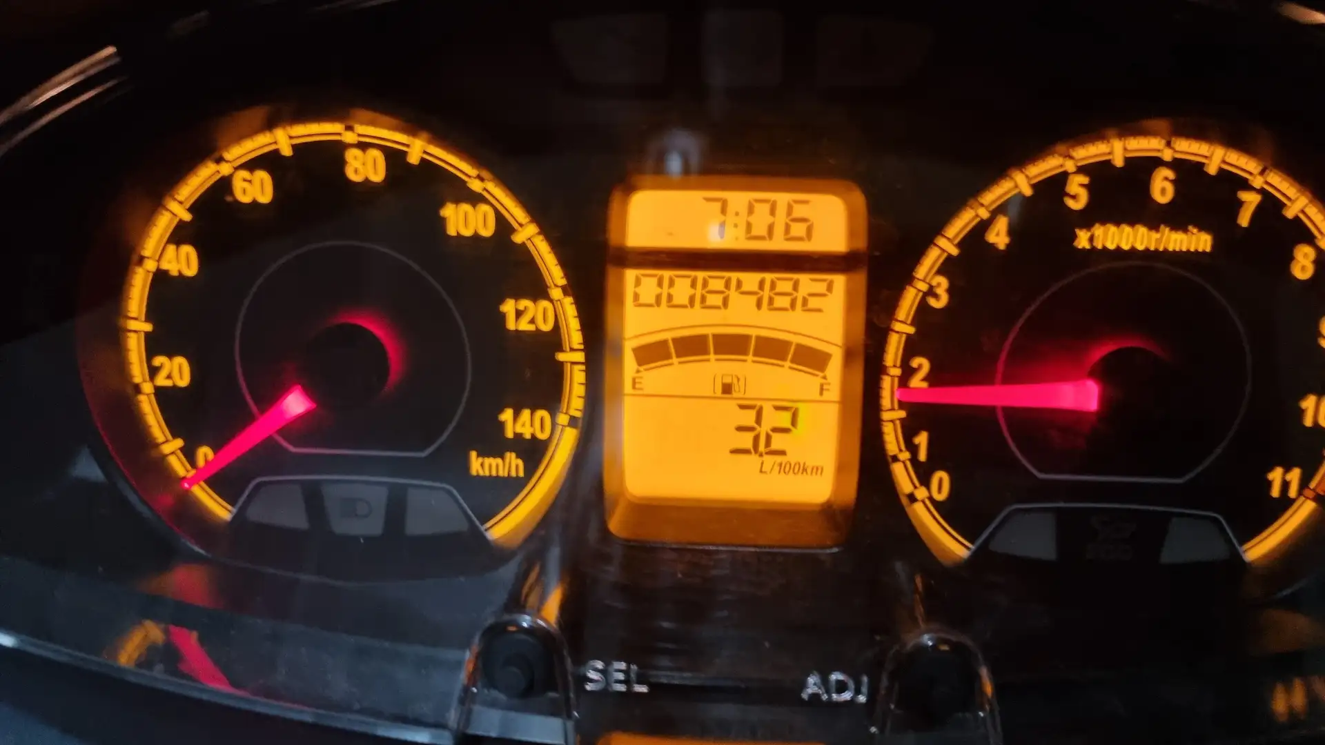 Suzuki Burgman 125 UH125 Negru - 2