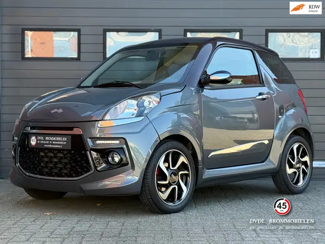 Ligier JS 50 Club DCI Brommobiel 45km auto 2015 32dkm ZGAN!