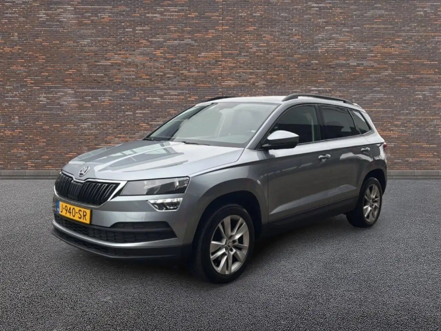 Skoda Karoq 1.0 TSI ECC LMV NAVIGATIE CRUISE Grijs - 2