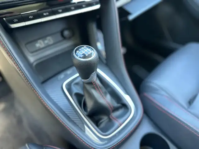 MG ZS view 12