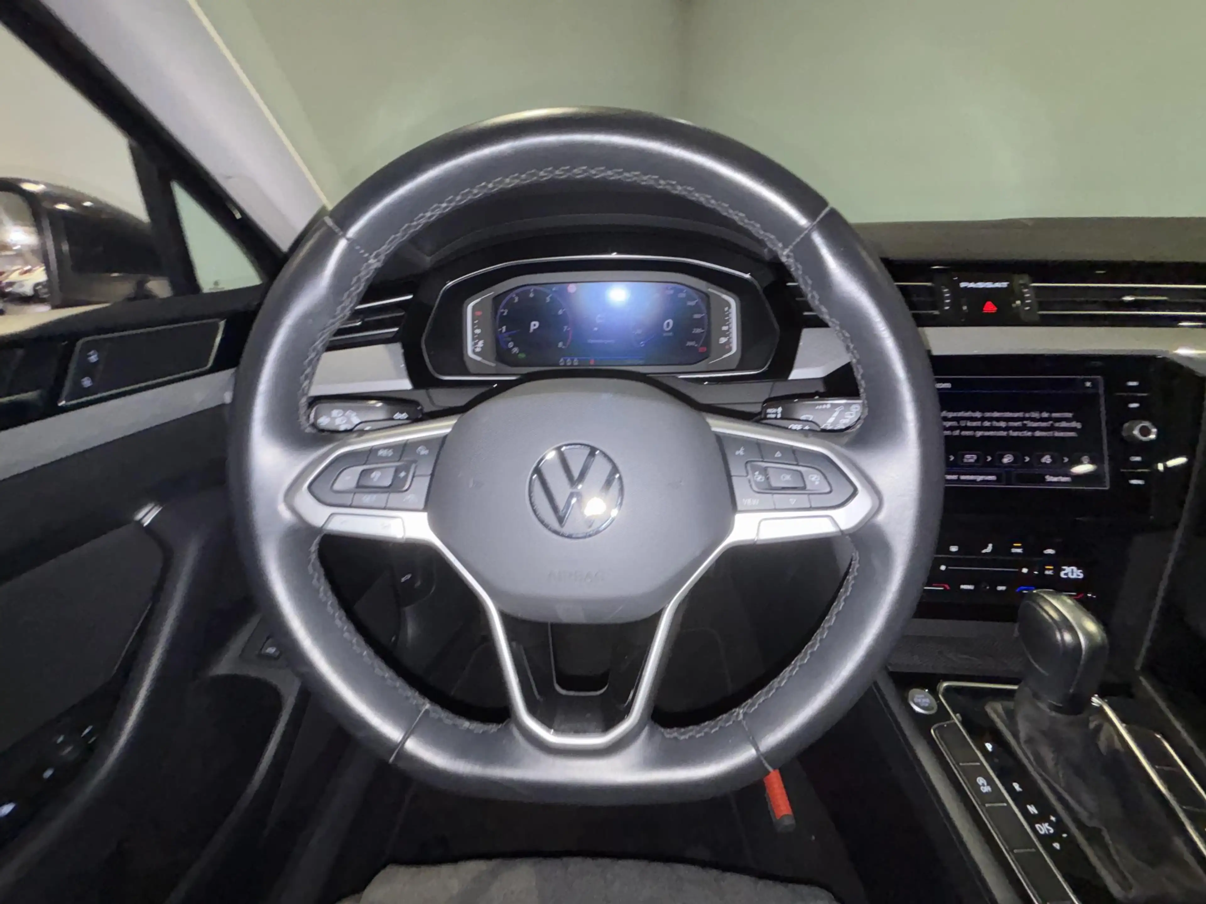 Volkswagen Passat Variant 1.5 TSI Business | Adaptieve cruise control | Acht — photo 25