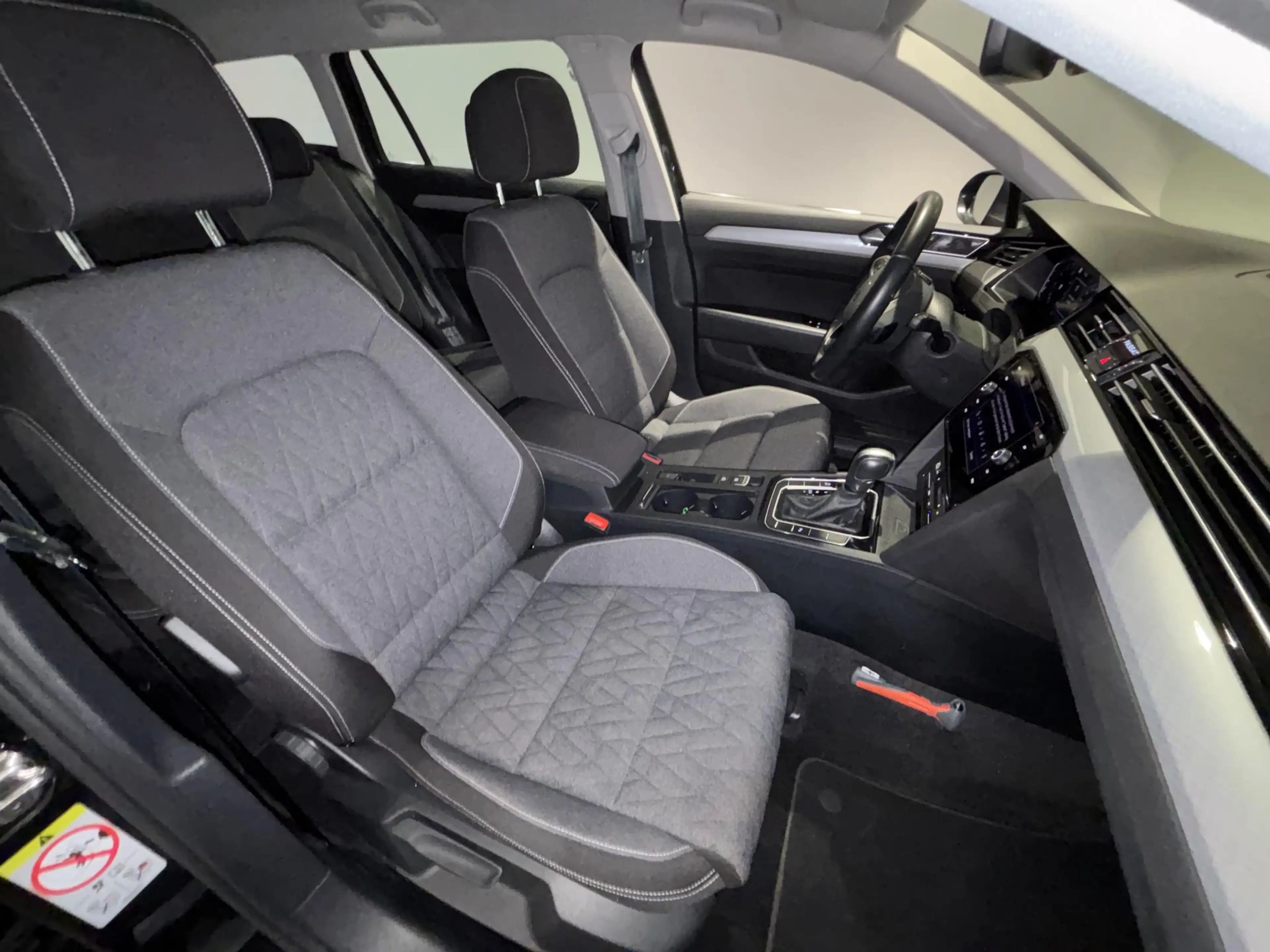 Volkswagen Passat Variant 1.5 TSI Business | Adaptieve cruise control | Acht — photo 7