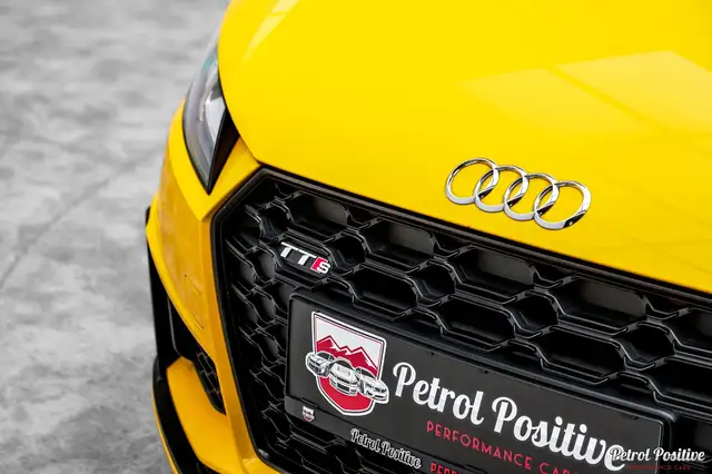 Audi TTS view 6