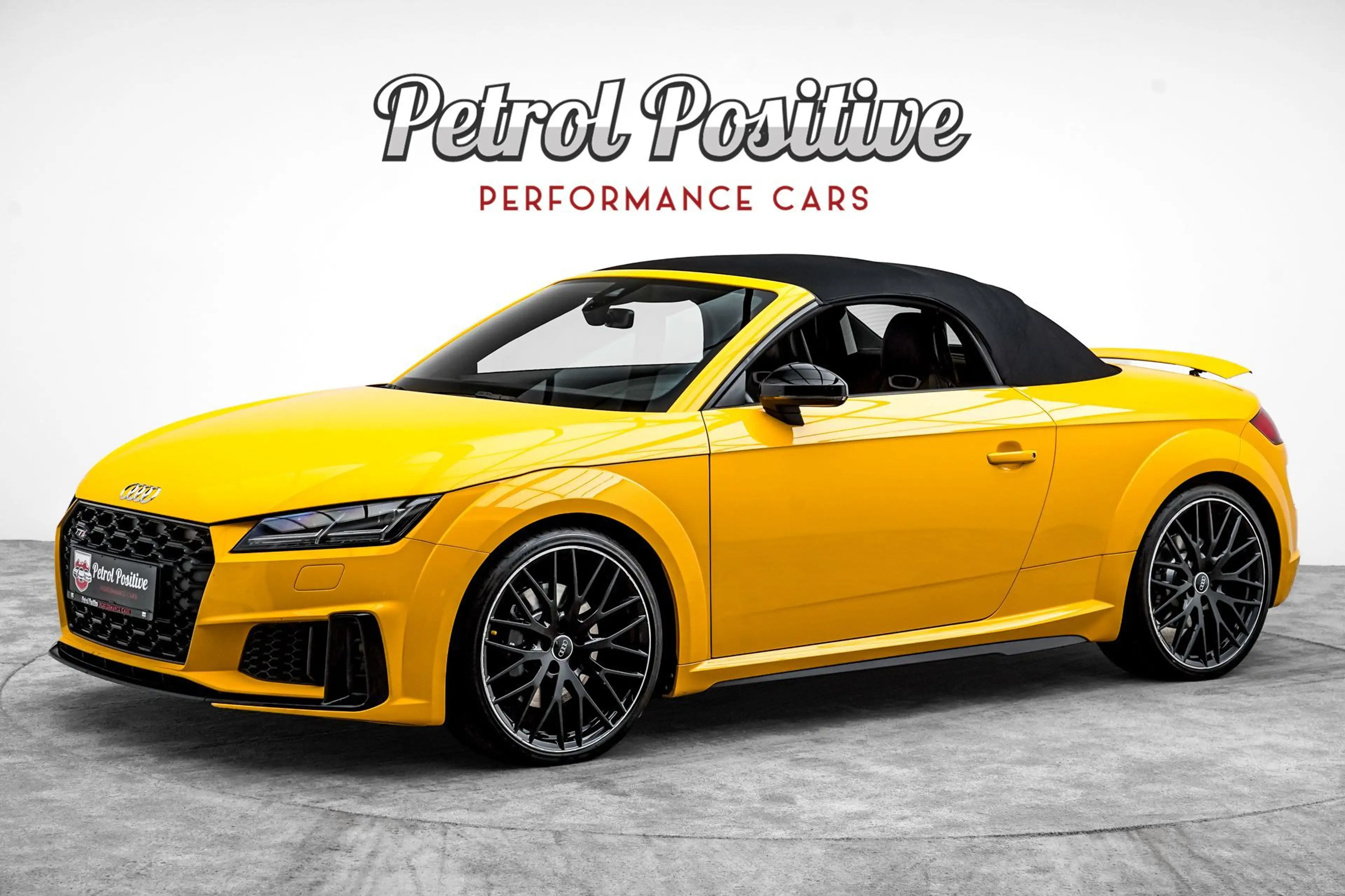 Audi TTS Roadster TFSI quattro S-tronic — photo 2