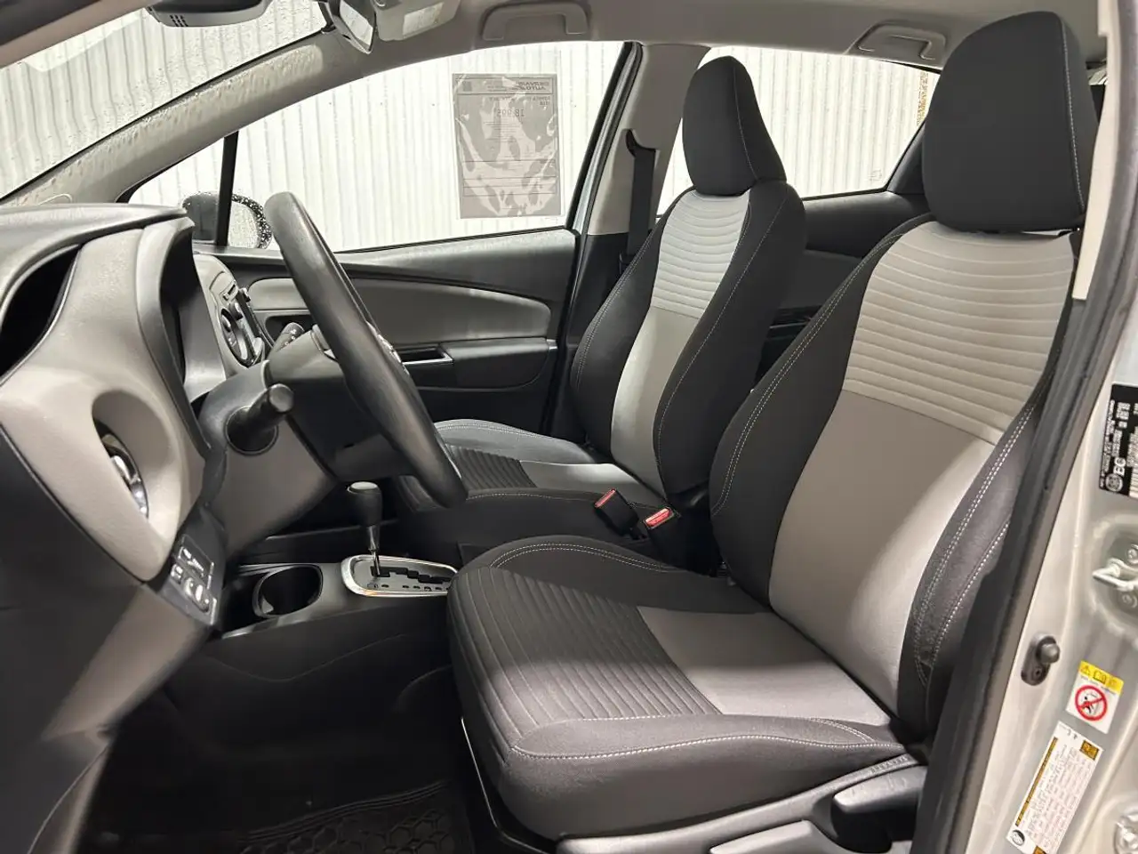 Toyota Yaris снимка Toyota Yaris