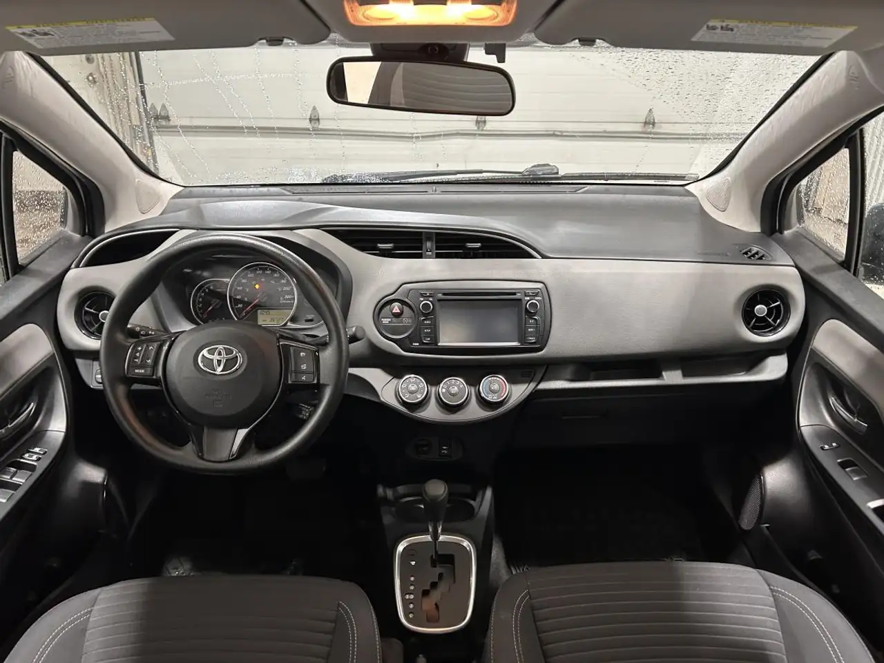 Toyota Yaris снимка Toyota Yaris