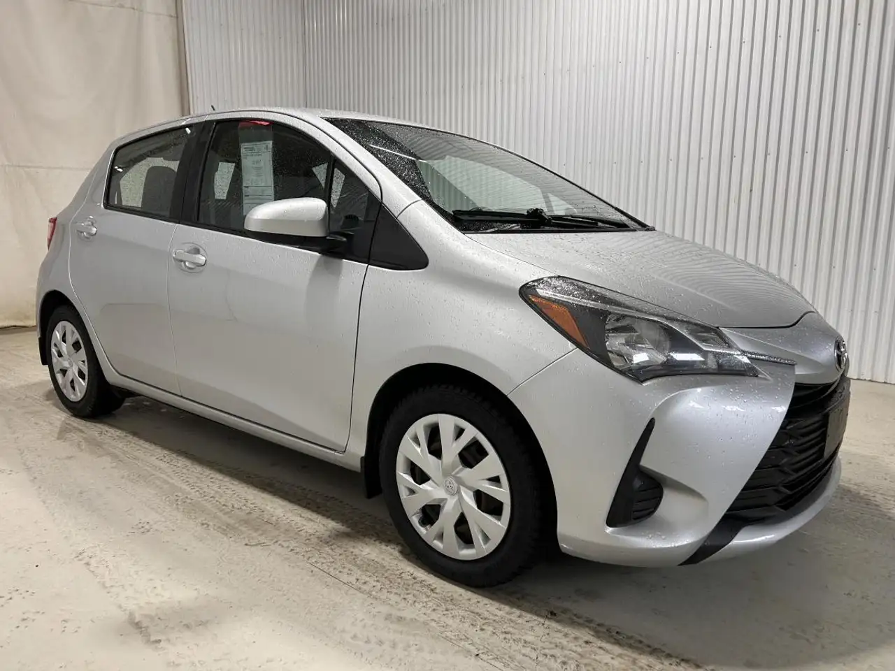 Toyota Yaris снимка Toyota Yaris