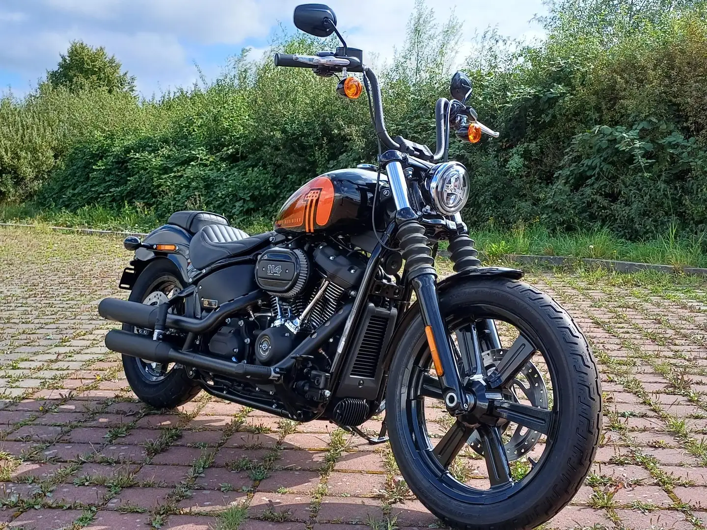 Harley-Davidson Street Bob 114 FXBBS 2023 NEU Tageszulassung Černá - 2