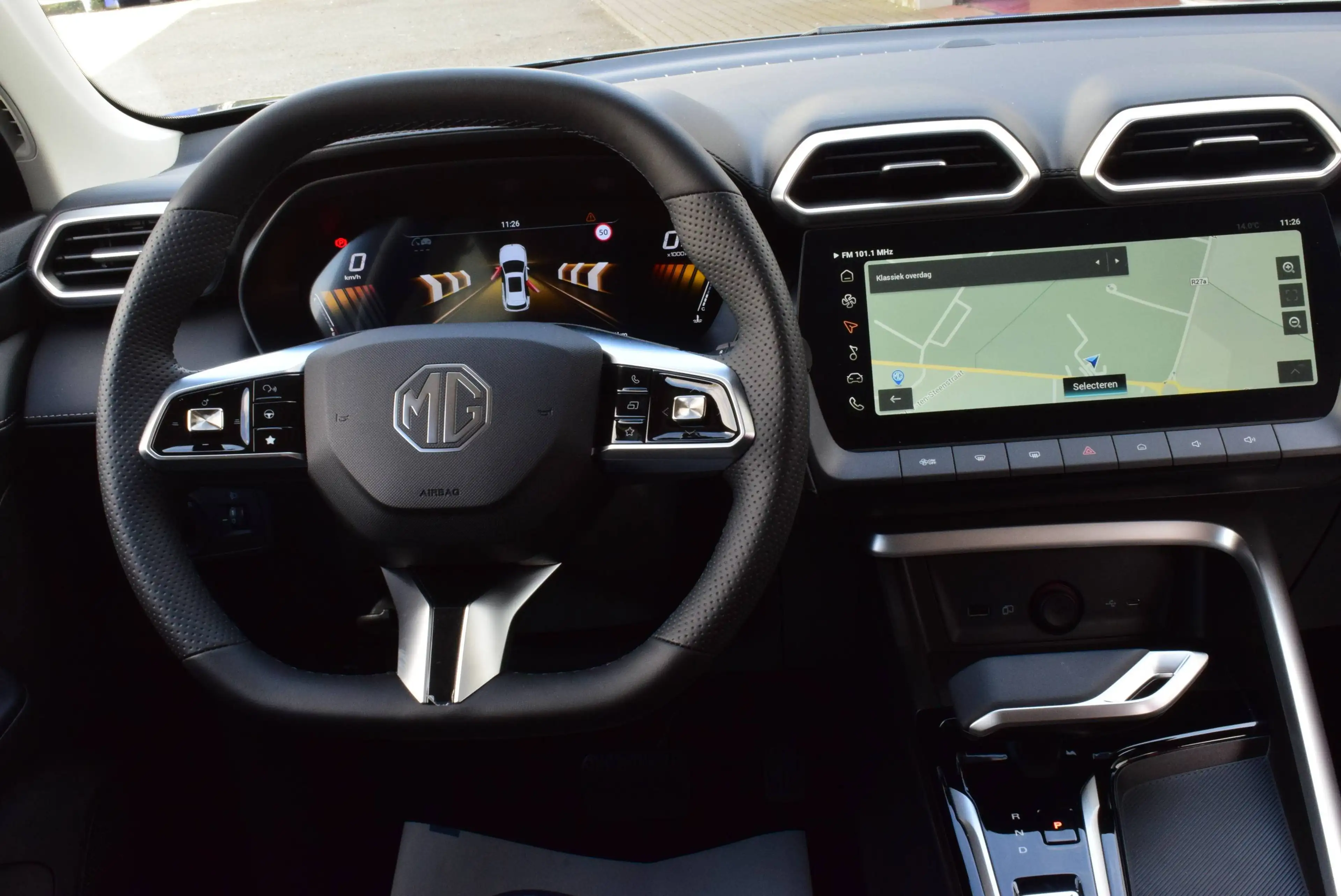 MG ZS 1.5hybrid PANO DAK - LEDER - NAVI - 360° CAM - LED - NIEUW — photo 11