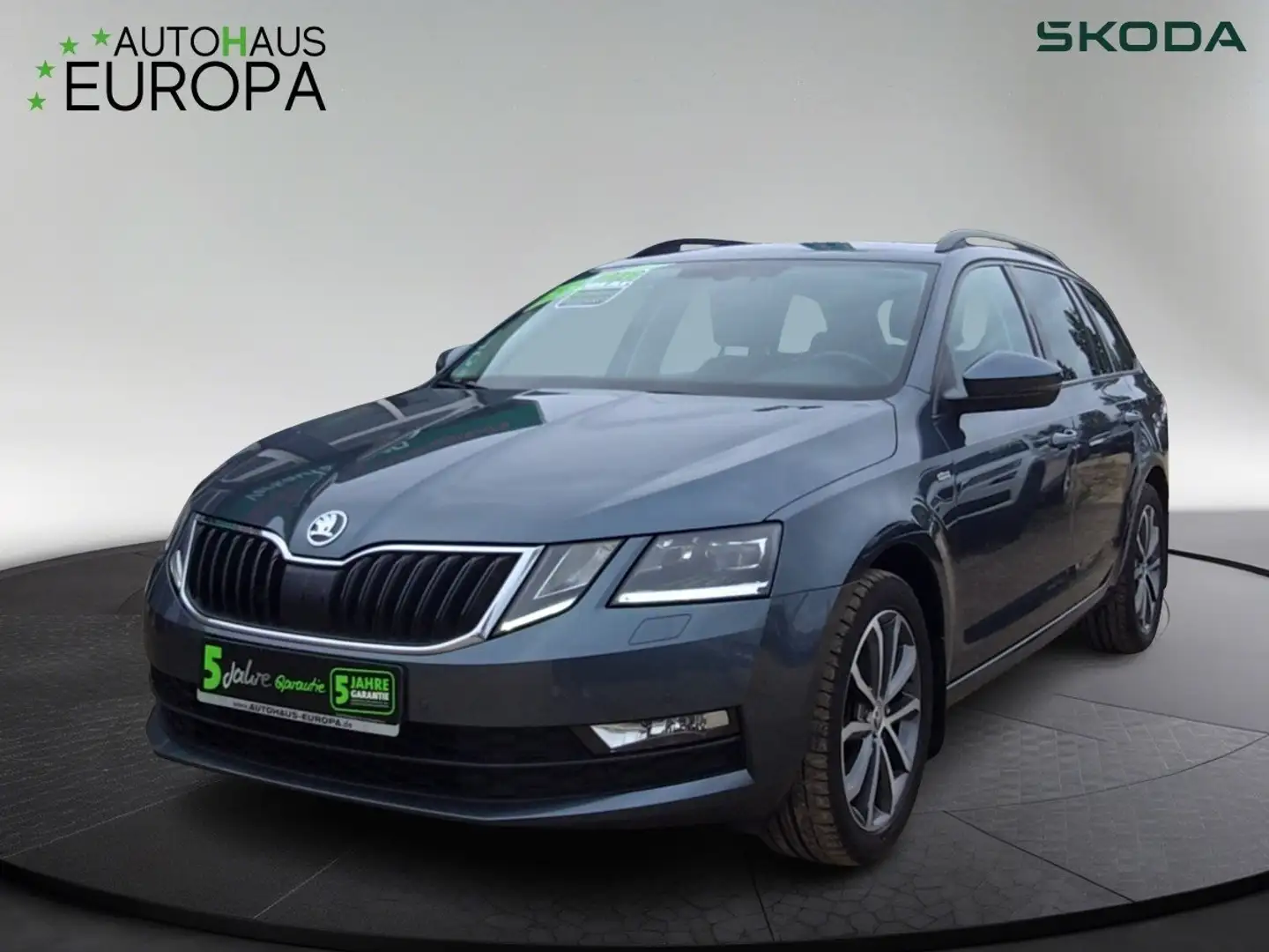 Skoda Octavia Combi 2.0 TDI 4x4 DSG Soleil AHK ACCKlimaA Kam Sma Grau - 1