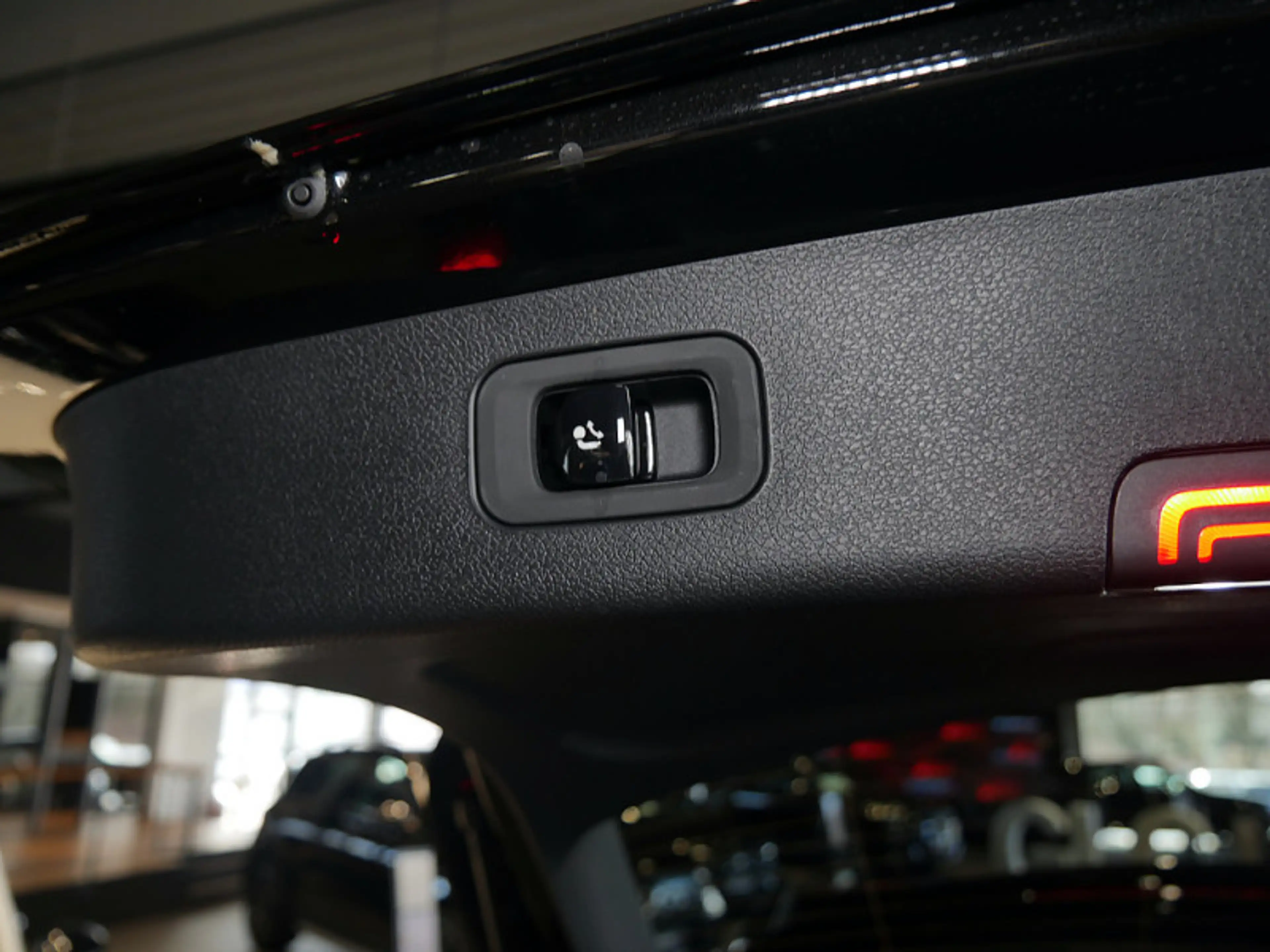 Mercedes-Benz E 450 d 4MATIC T-Modell AMG BURM NIGHT PREMIUM — photo 12