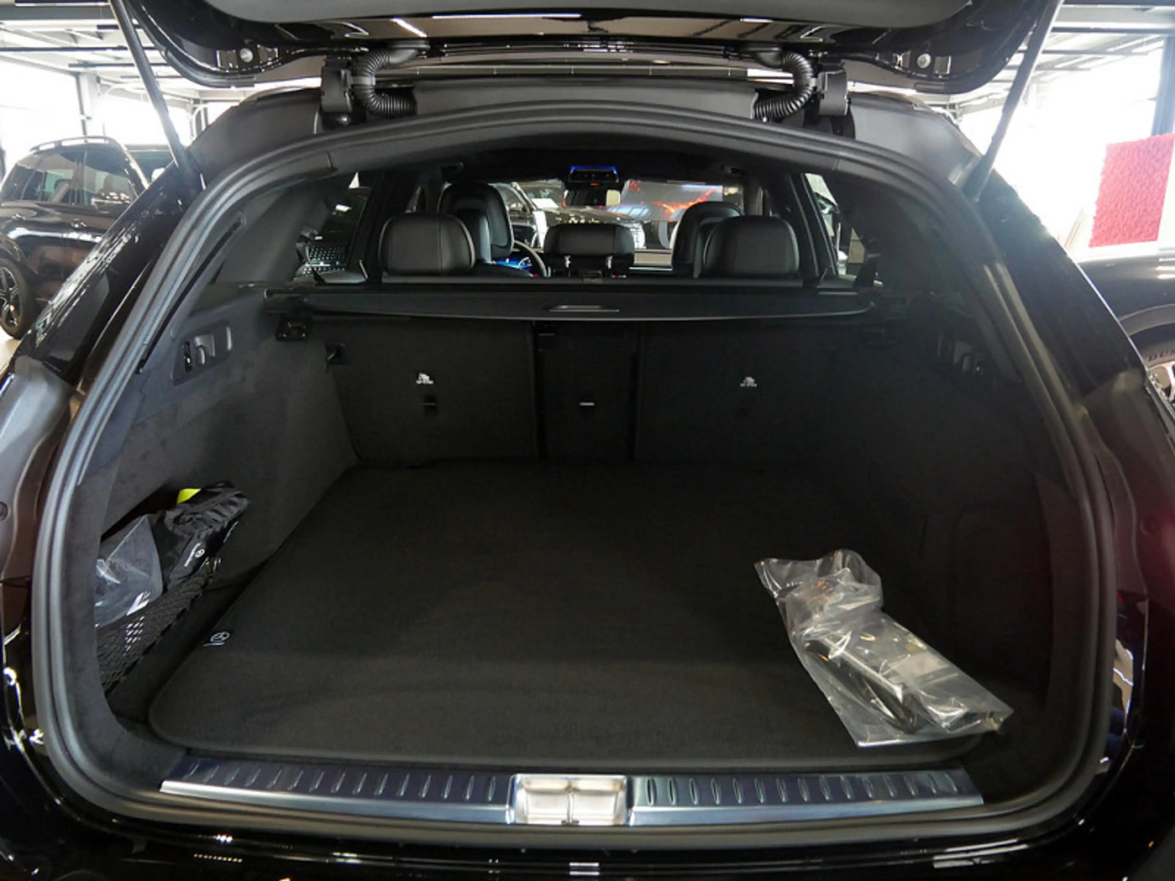 Mercedes-Benz E 450 d 4MATIC T-Modell AMG BURM NIGHT PREMIUM — photo 11