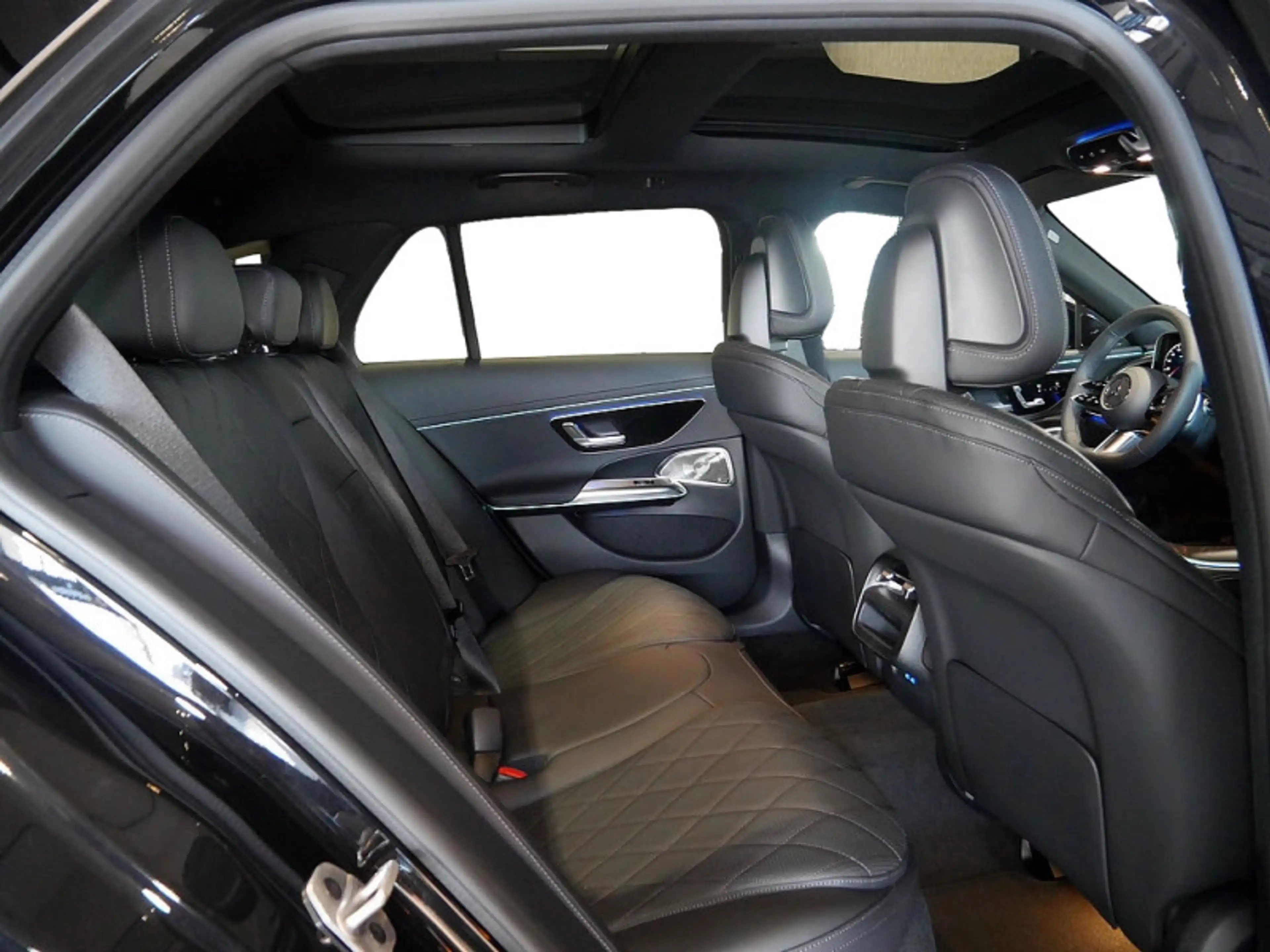 Mercedes-Benz E 450 d 4MATIC T-Modell AMG BURM NIGHT PREMIUM — photo 6