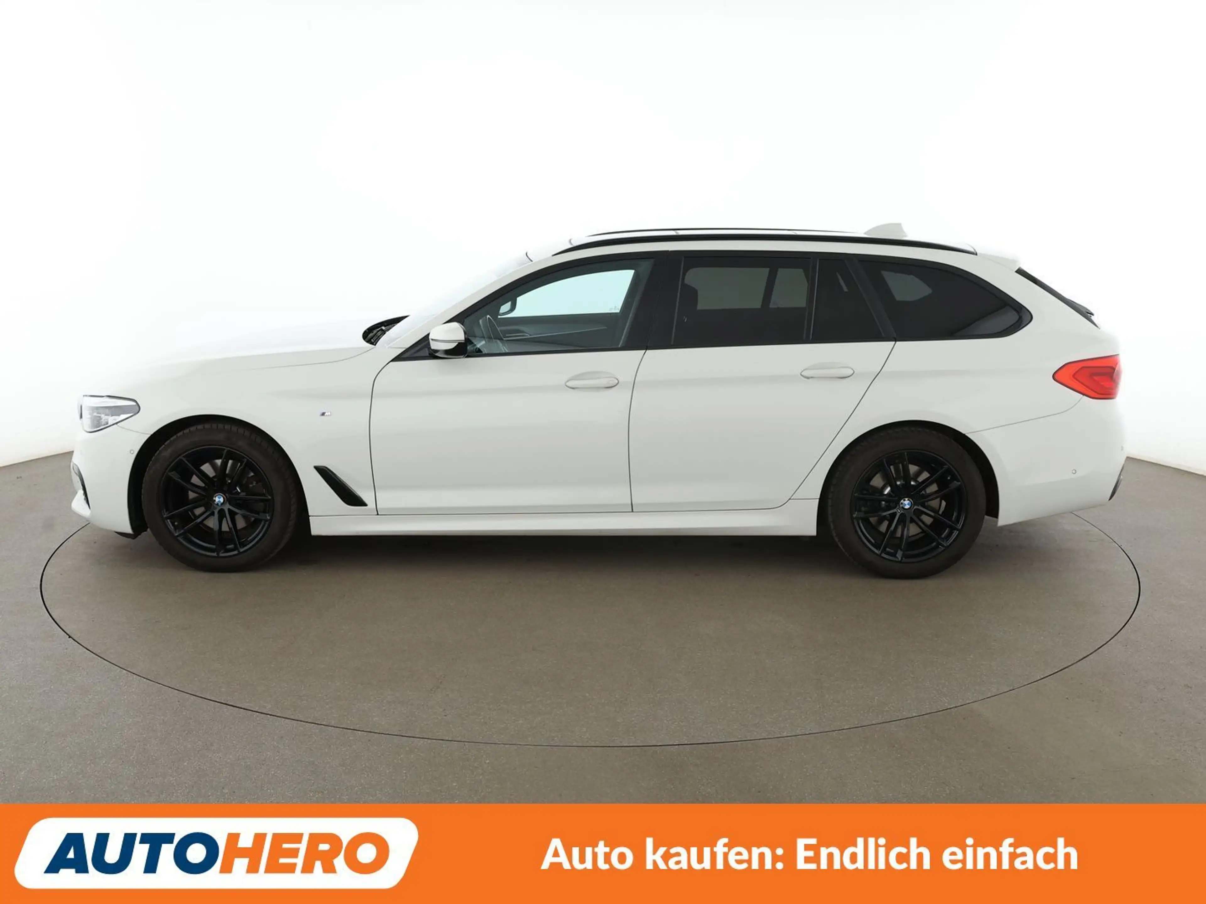 BMW 520 520d M Sport Aut.*NAVI*HEAD-UP*LED*ACC*CAM*PDC*SHZ — photo 3