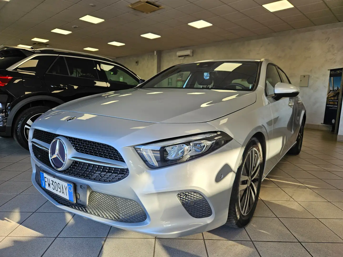 Mercedes-Benz A 180 A 180 d Sport Extra auto Argent - 1