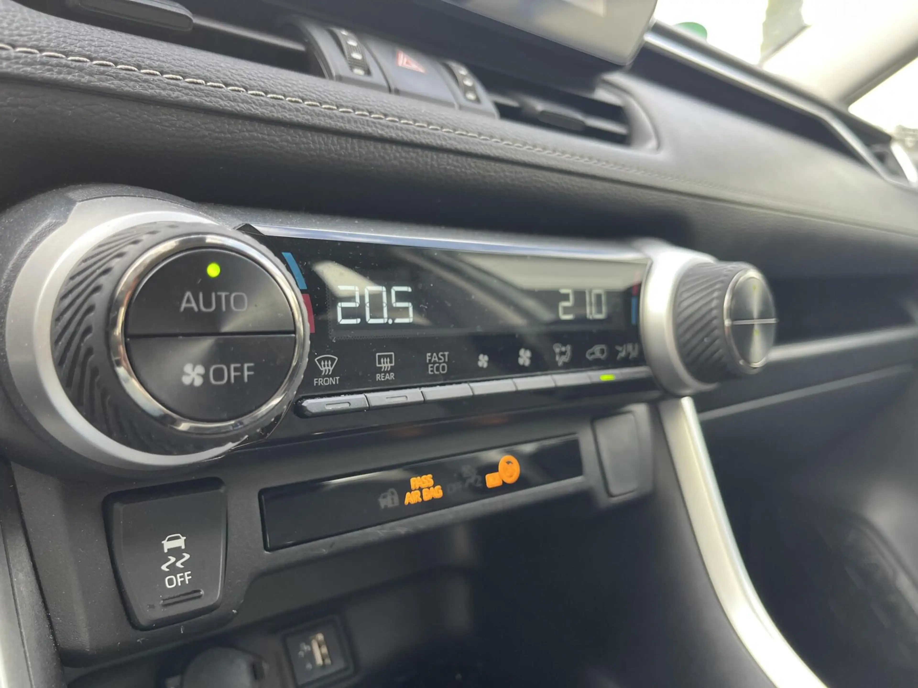Toyota RAV4 2.5 Hybrid 218PK ACC+LED+CAMERA+TREKHAAK NL AUTO — photo 7