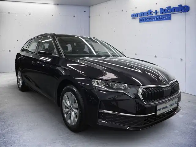 Skoda Octavia view 2