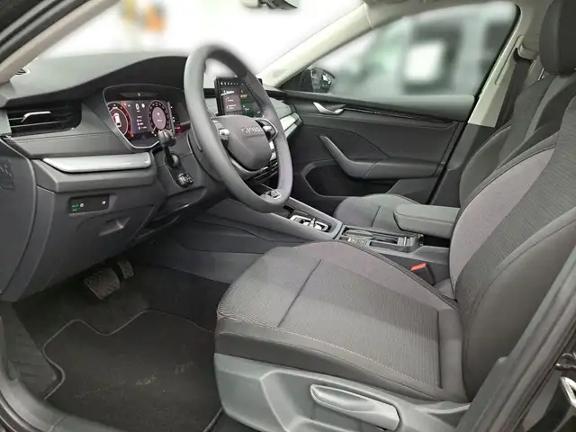 Skoda Octavia view 11