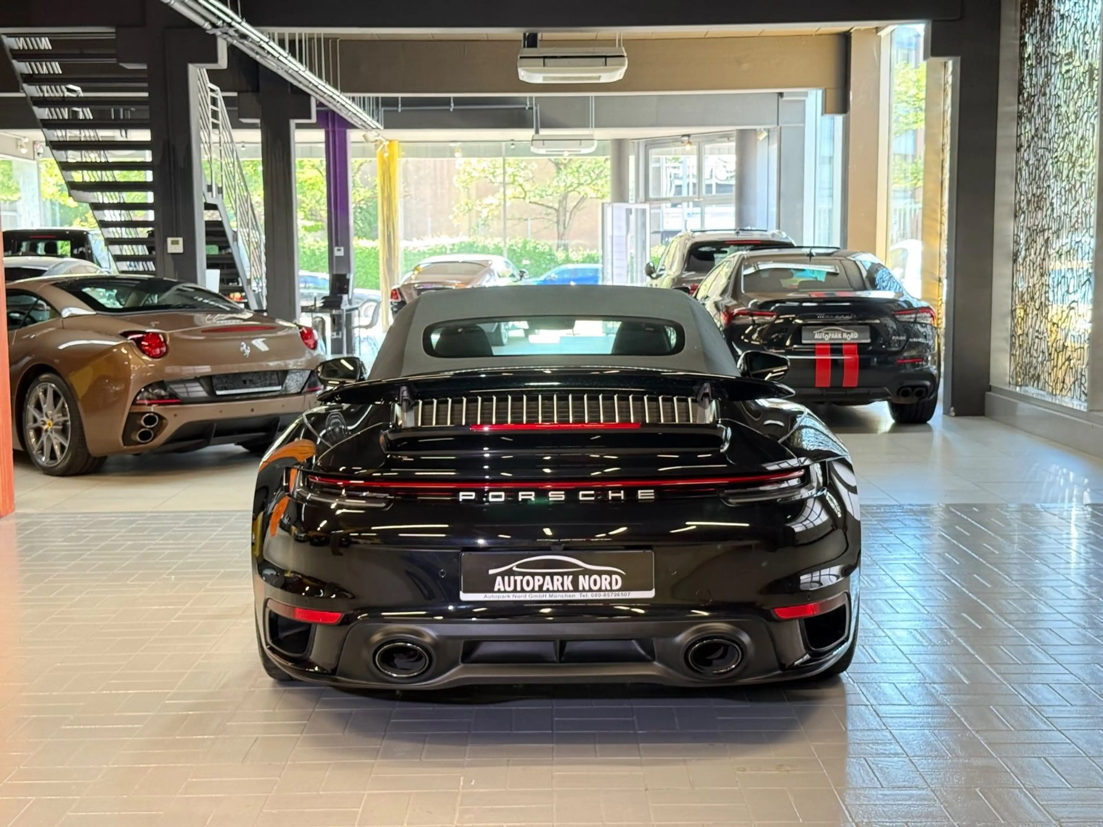 Porsche 911 Turbo S Cabriolet MATRIX~LIFT~KERAMIK~BOSE — photo 6