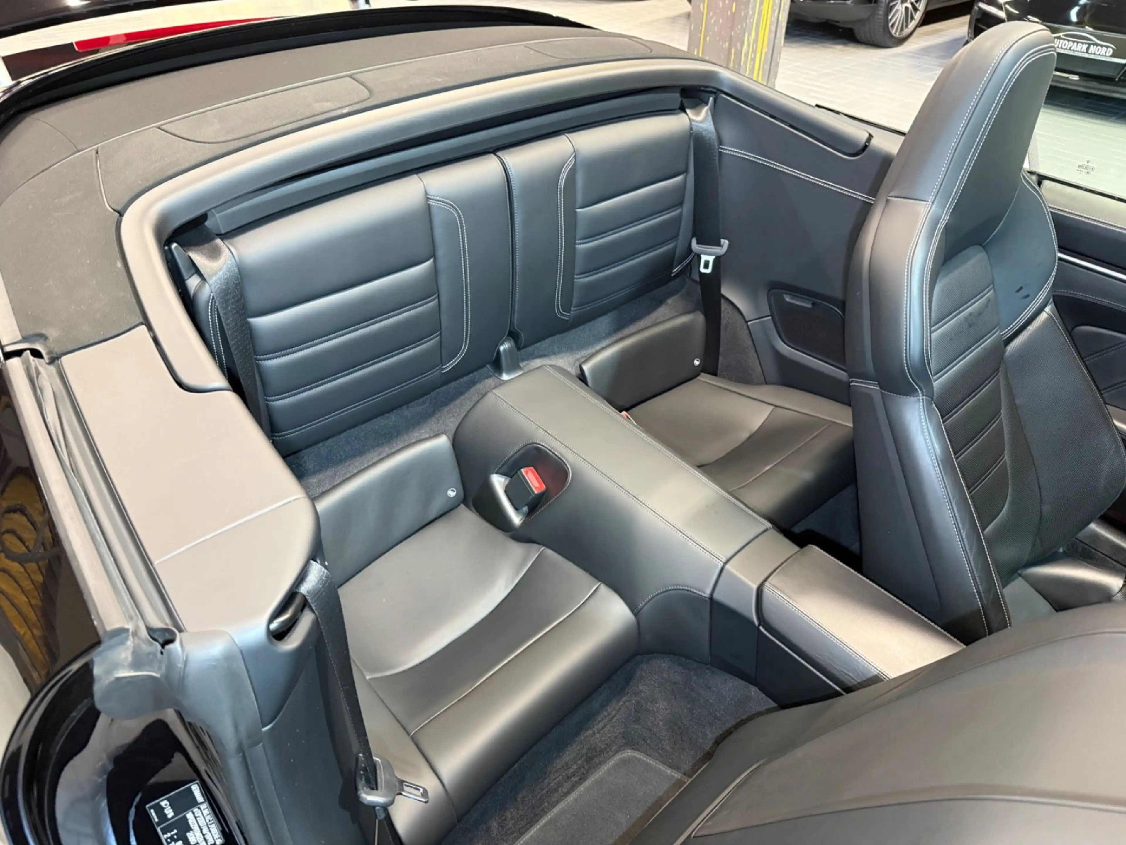 Porsche 911 Turbo S Cabriolet MATRIX~LIFT~KERAMIK~BOSE — photo 15