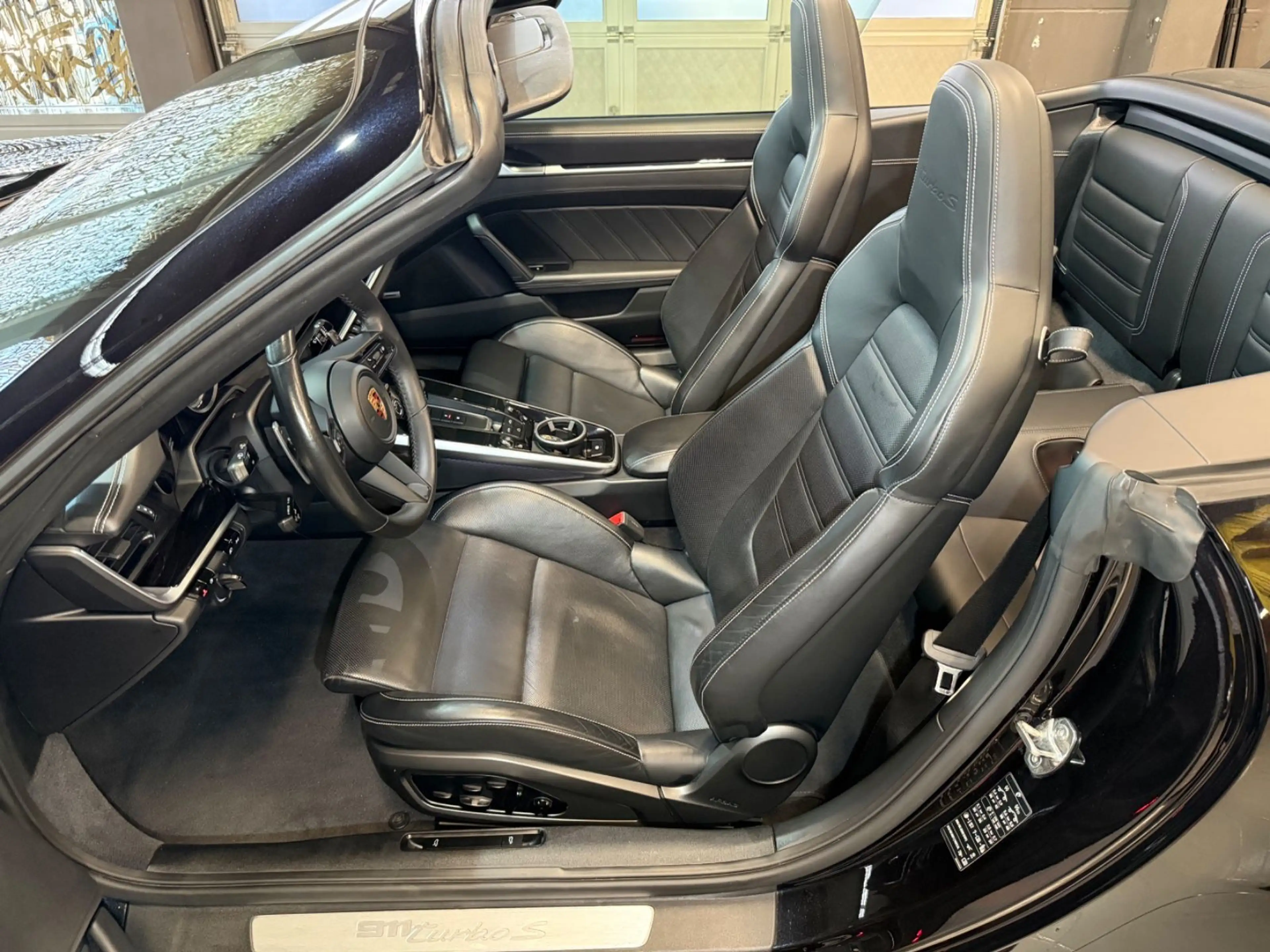 Porsche 911 Turbo S Cabriolet MATRIX~LIFT~KERAMIK~BOSE — photo 13