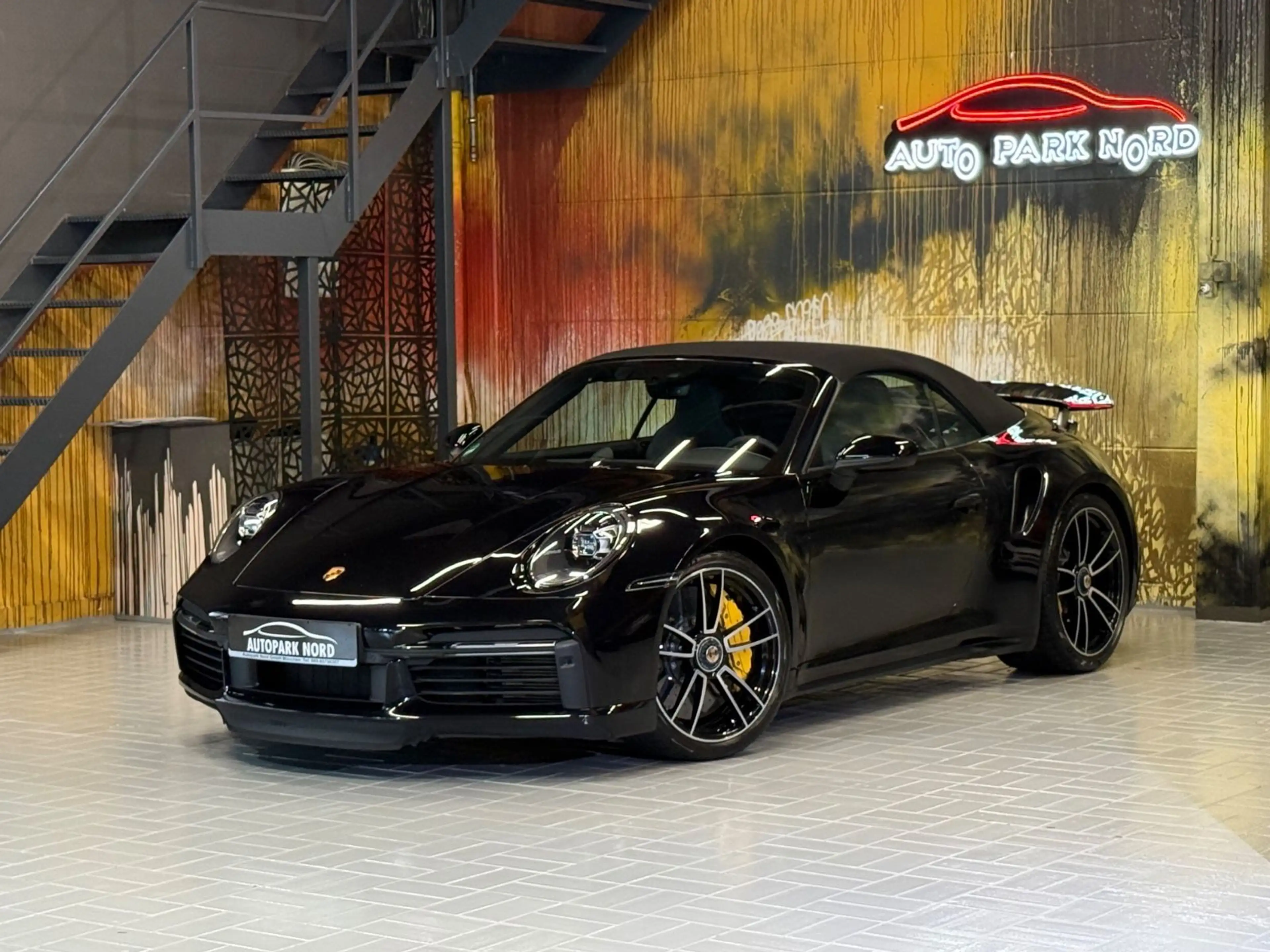 Porsche 911 Turbo S Cabriolet MATRIX~LIFT~KERAMIK~BOSE