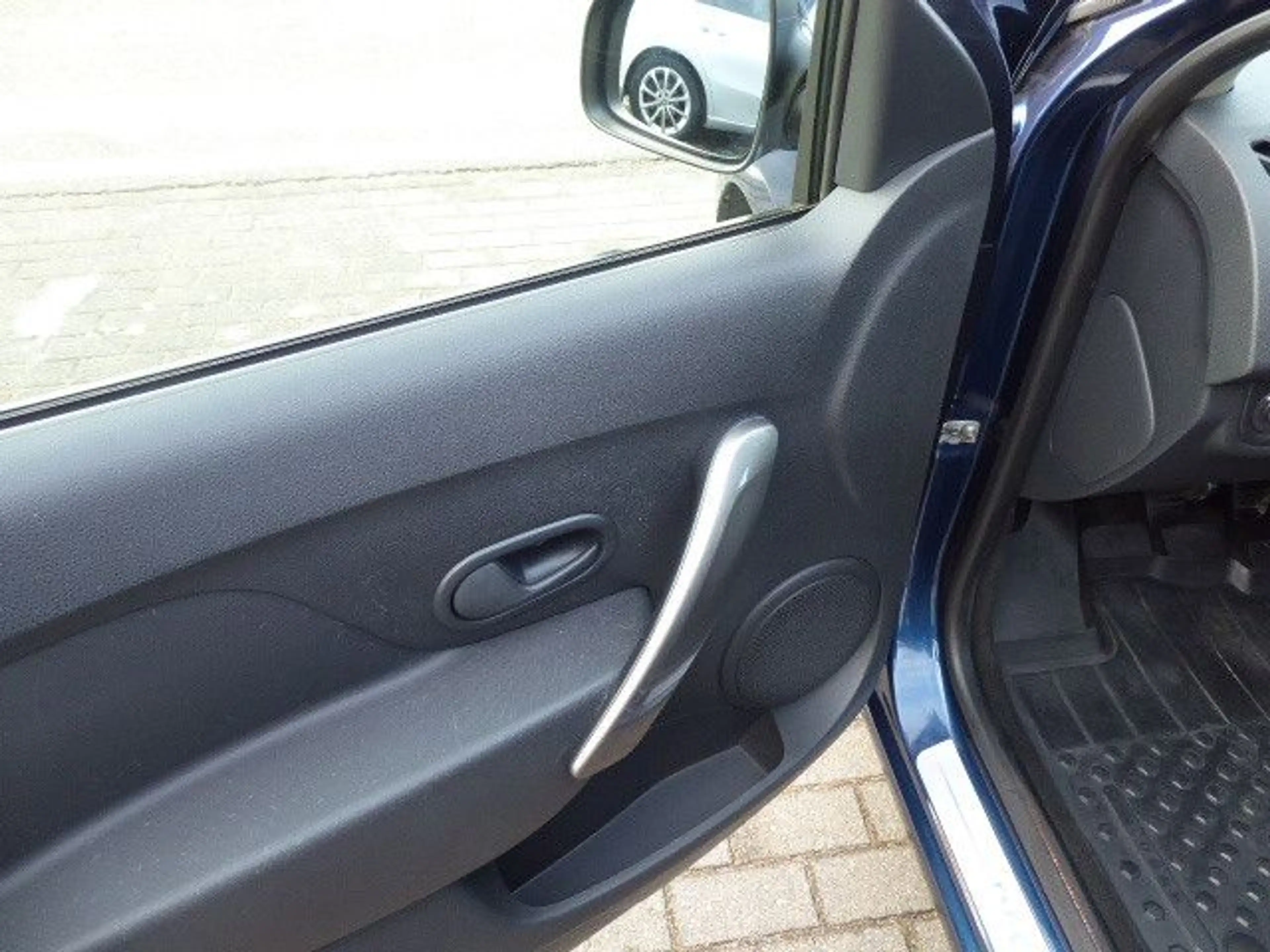 Dacia Logan MCV II Kombi Prestige — photo 11