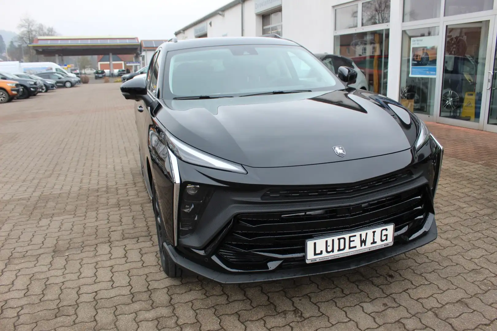 DFSK Forthing 5 Facelift Schwarz - 2